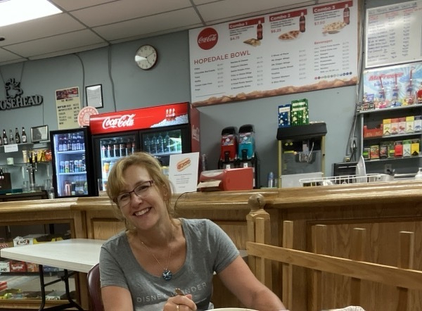 Linda and the snack bar