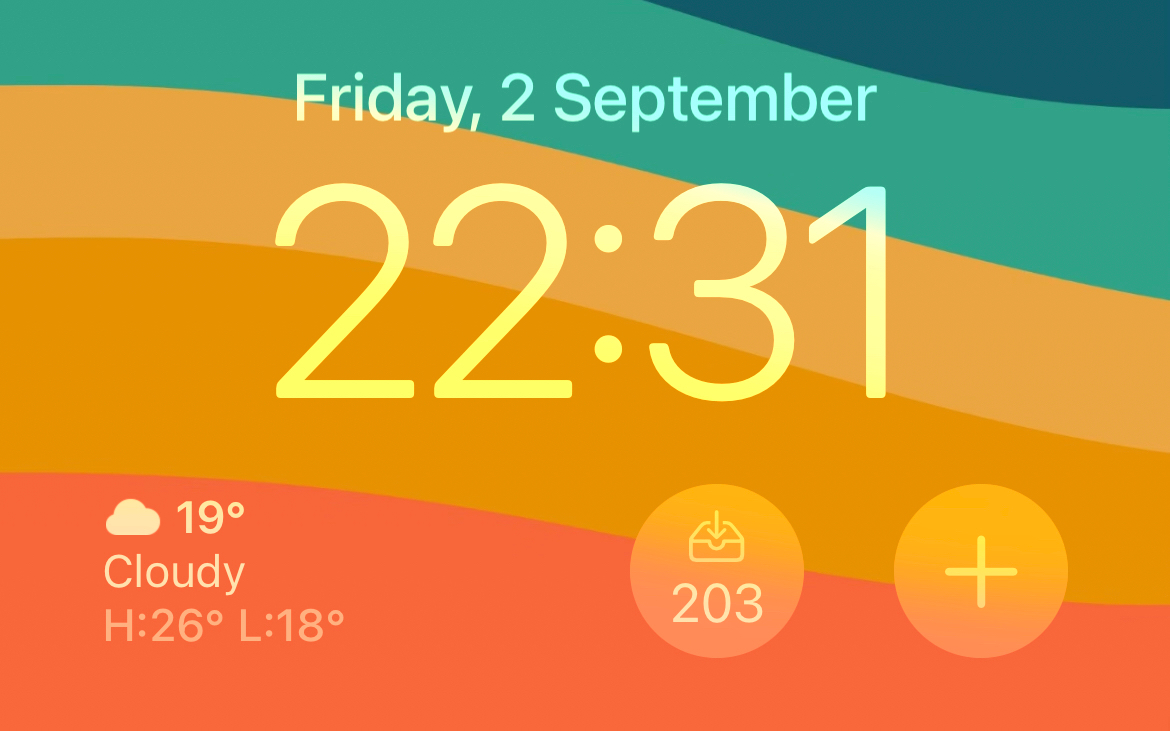 screenshot showing lock screen widgets
