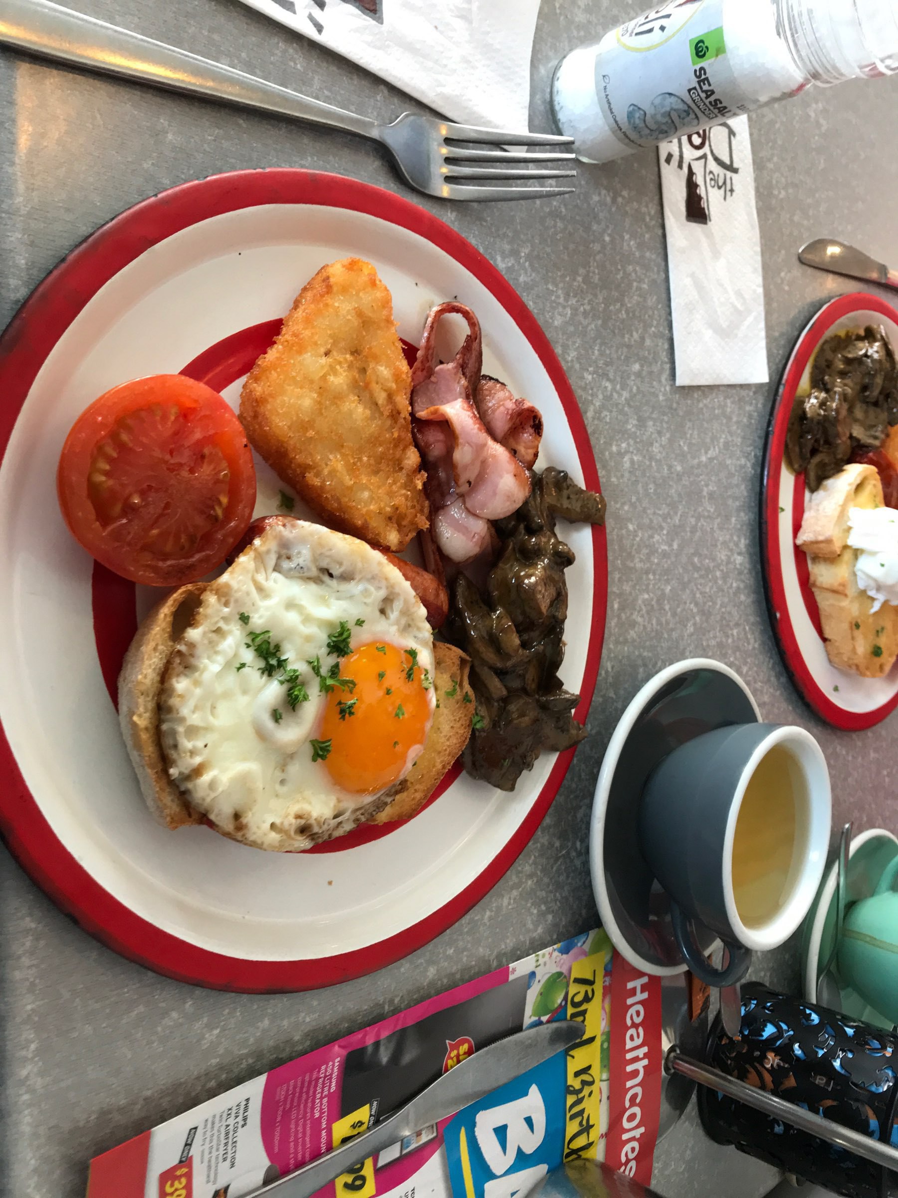 Bacon, eggs, tomato and mushrooms. 