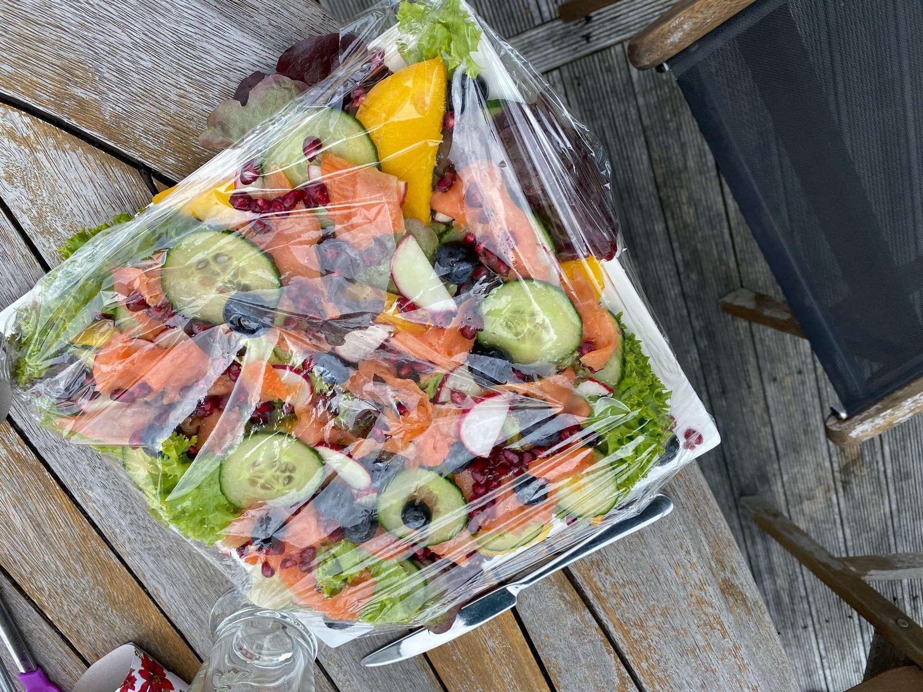 Salmon and mango salad. 