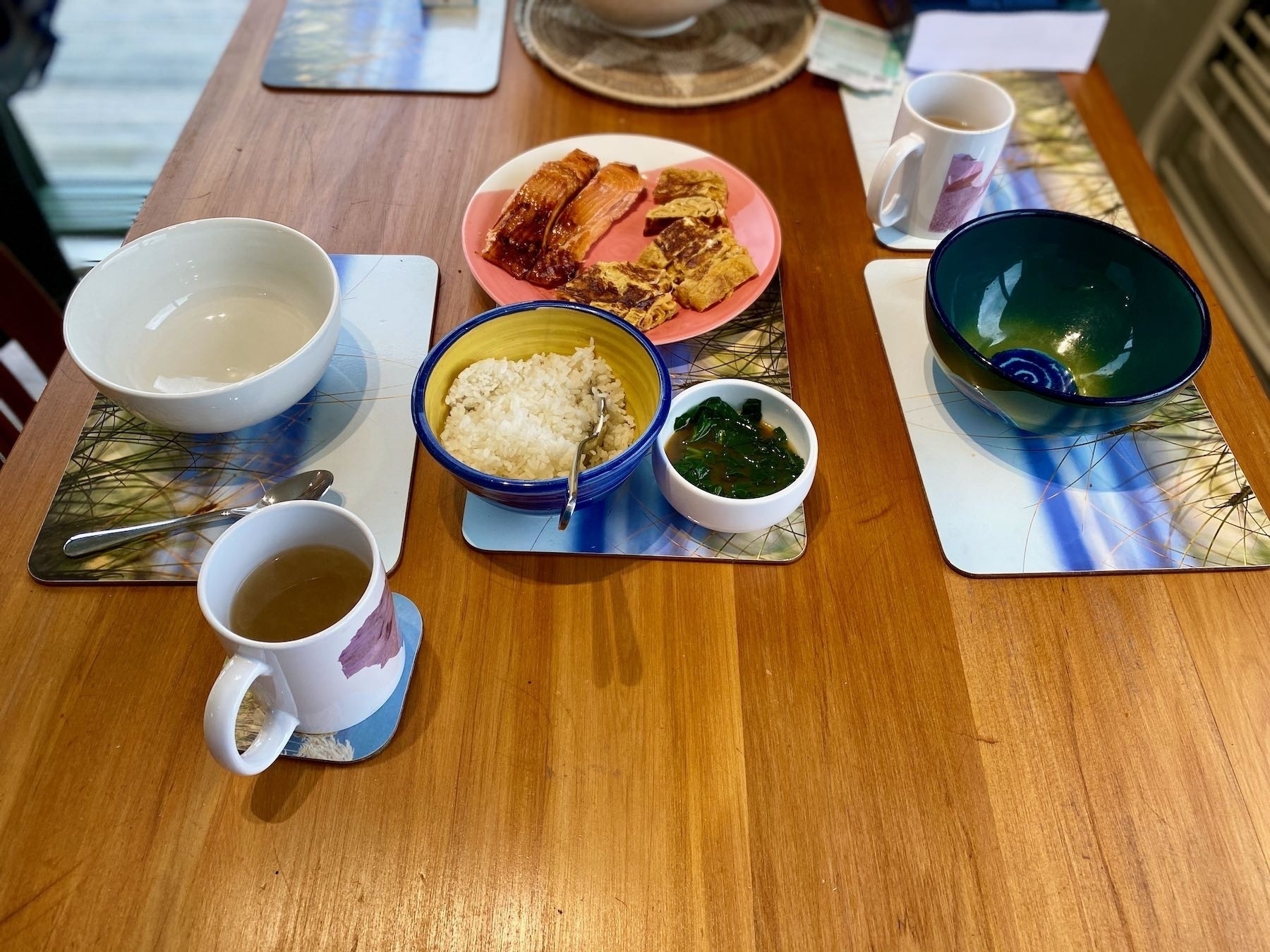 Rice, spinach, salmon, omelette, miso. 