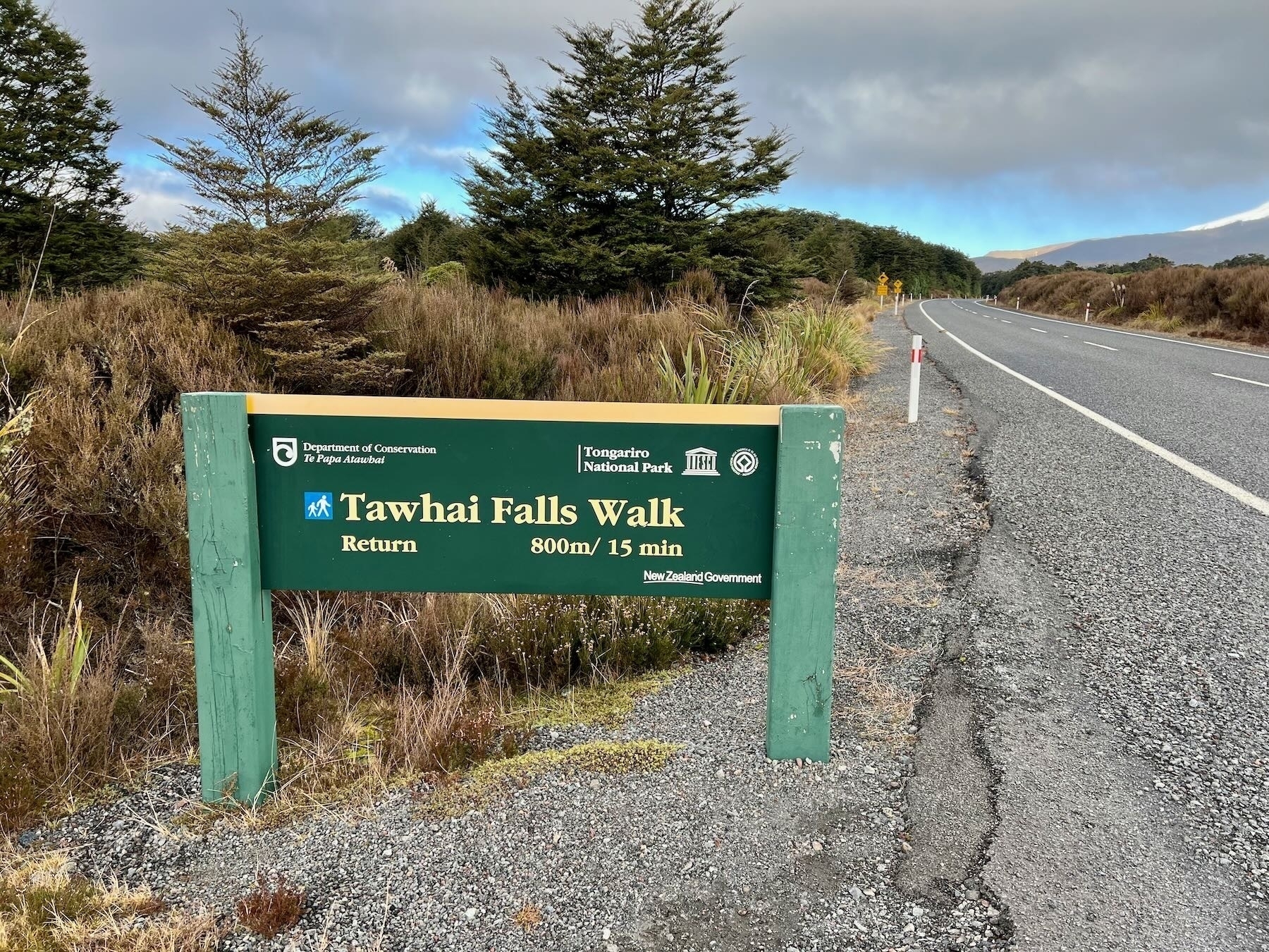 Sign for Tawhai Falls Track 800 metres return. 