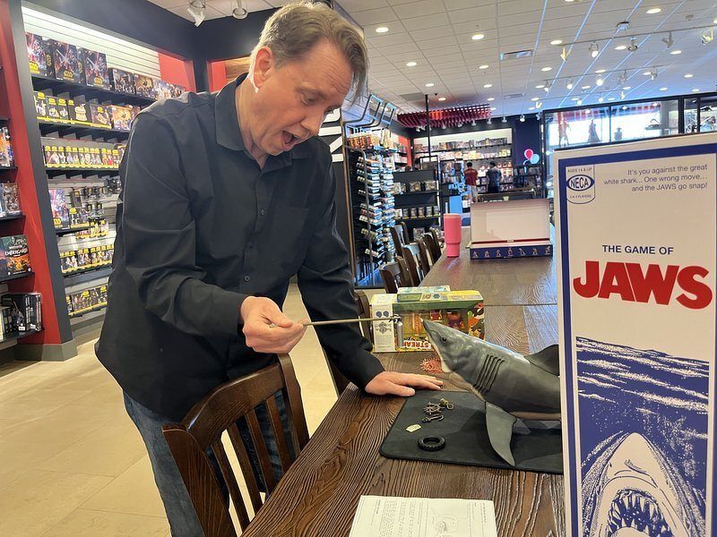 Playing Jaws. (I extracted the air tank!)