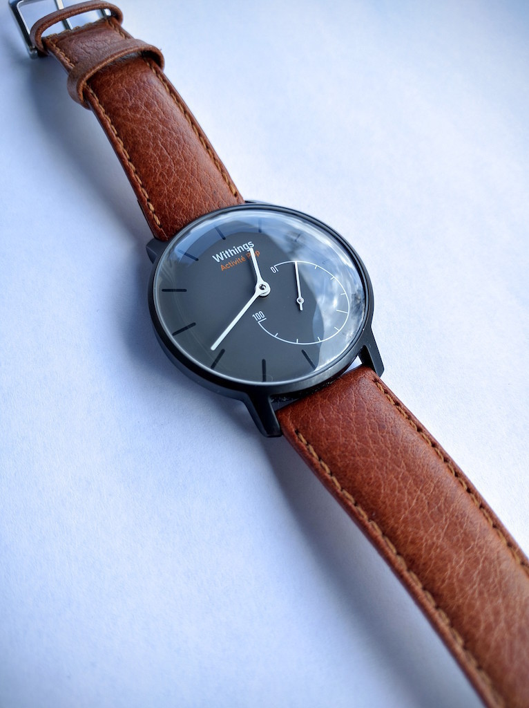 Withings Activité Pop w/ custom Hirsch “Forest” light brown leather armband