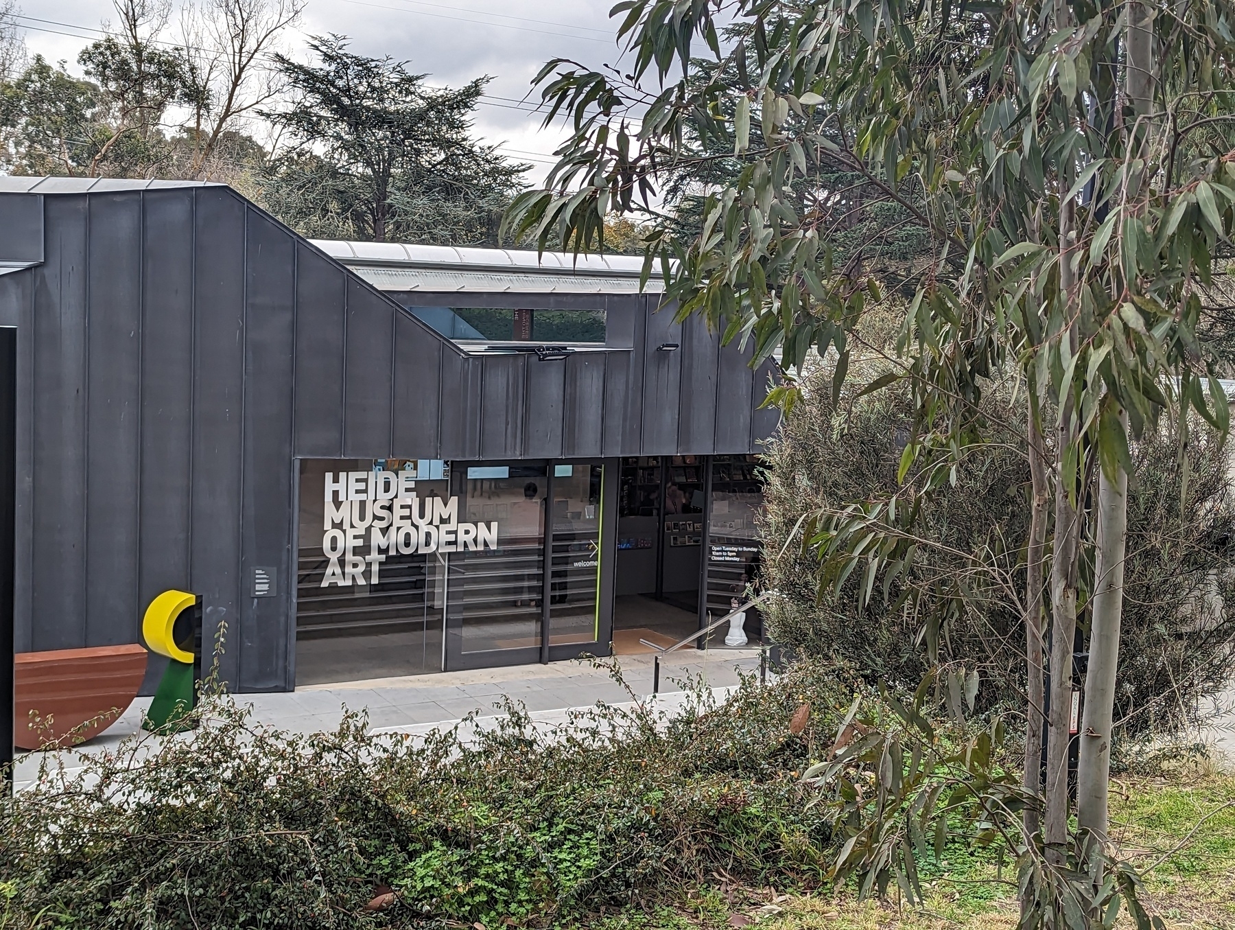 The main exhibition building of the Heide Museum of Modern Art