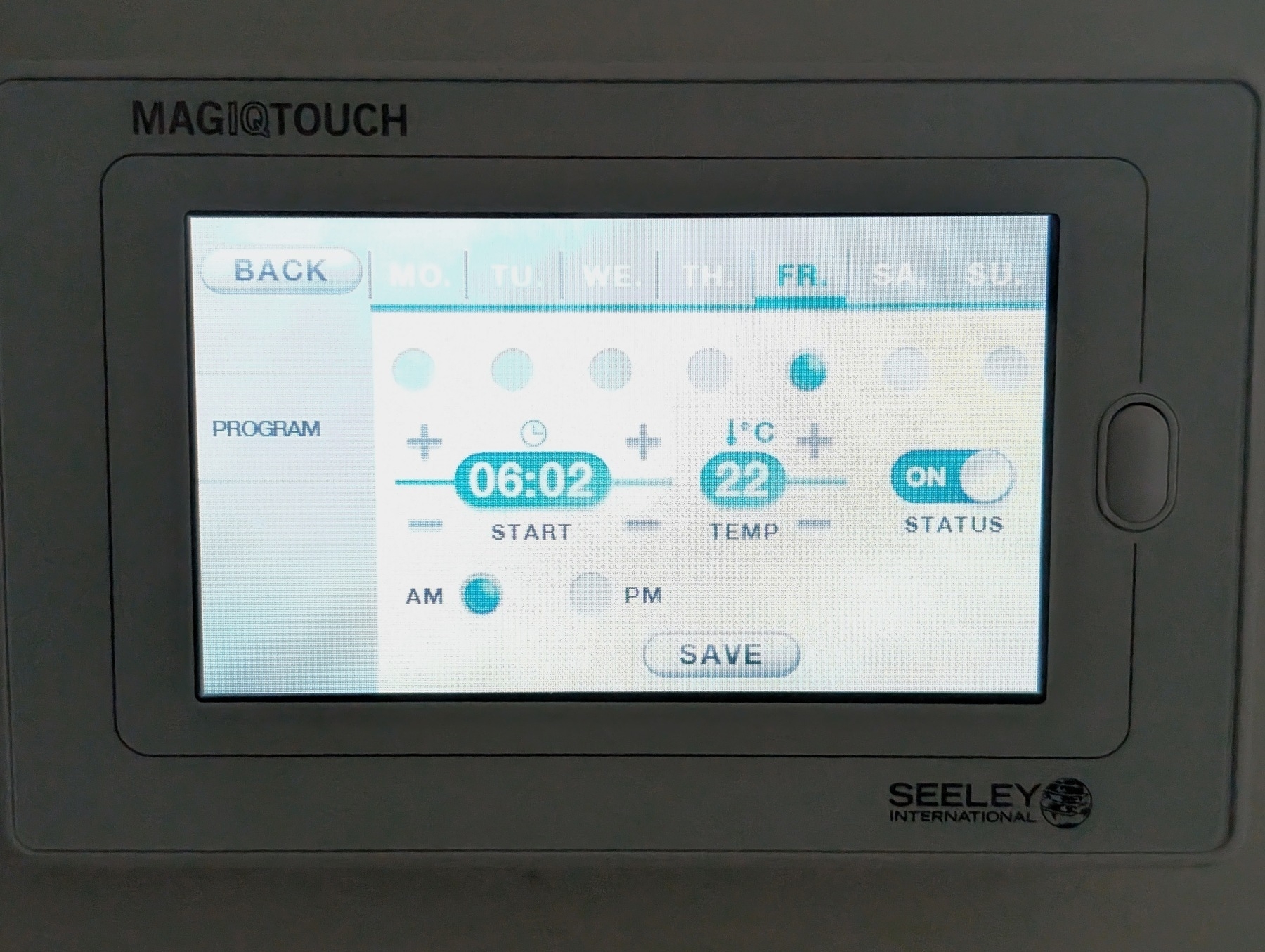 Auto-generated description: A digital thermostat screen displays settings including start time, day selection, temperature, and status options.