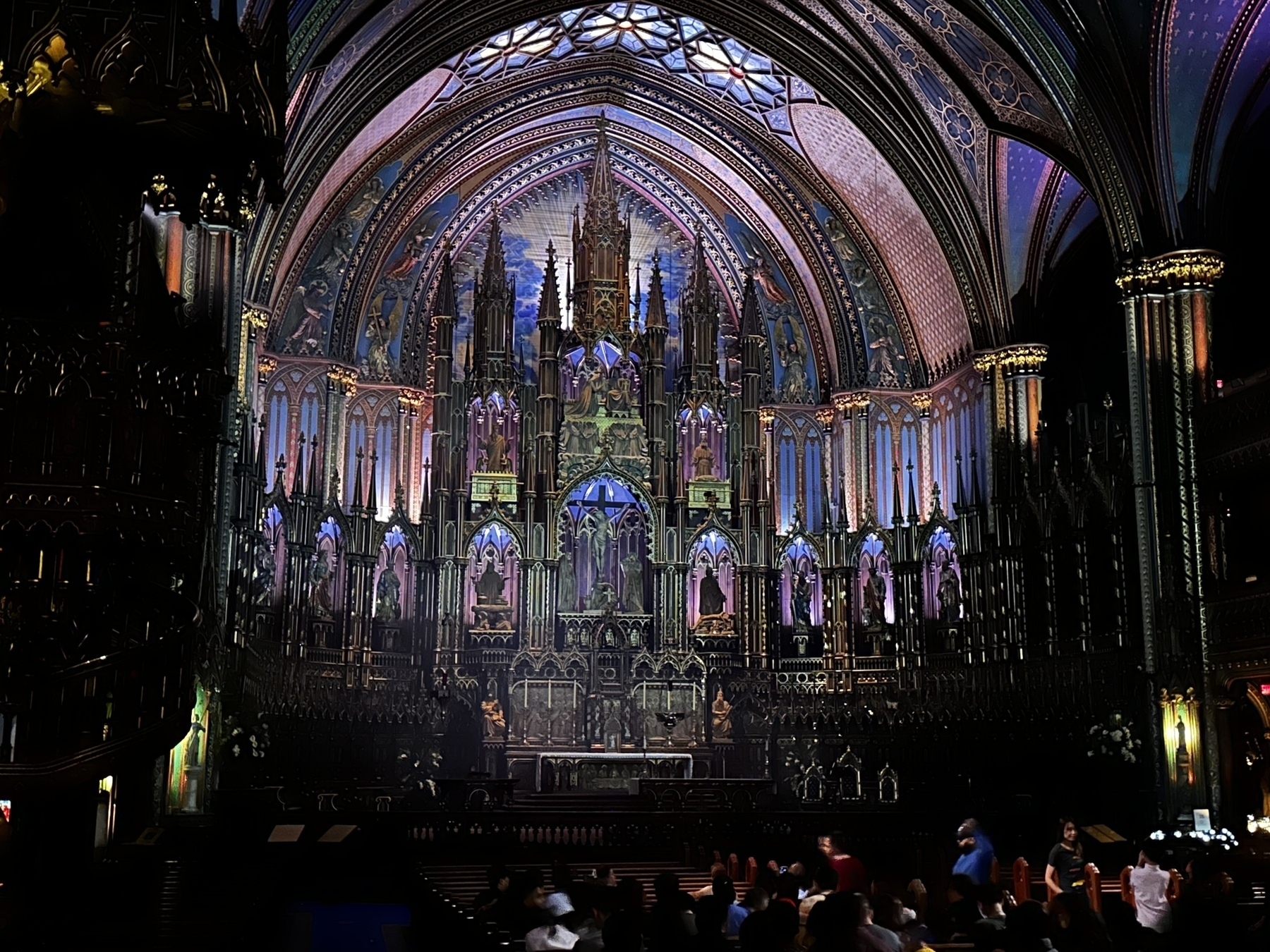 Basilque Notre-Dame a Montréal, pre Aura light show.
