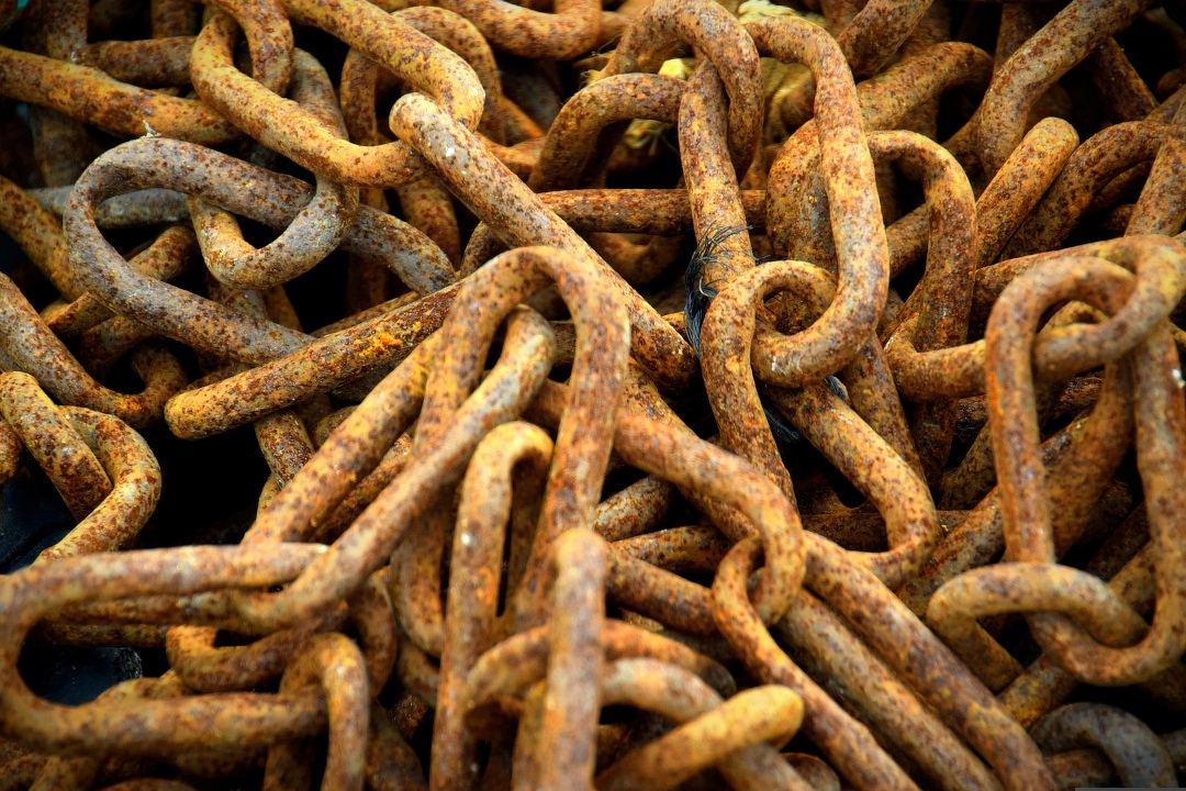 jtmorkis-chains-1080.jpg