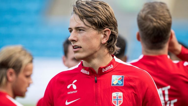 Sander Berge: Sheffield United sign Norway midfielder from Genk ...