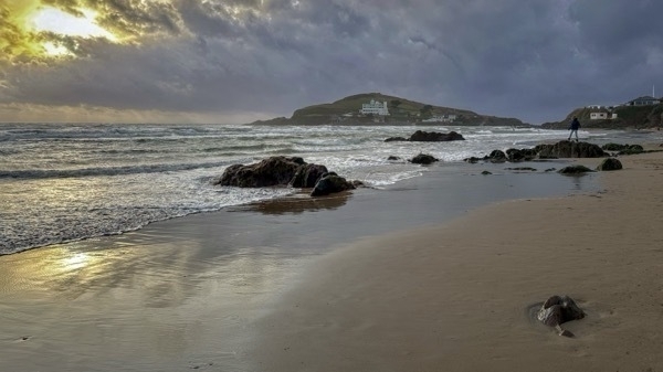 A photo of Bigbury-on-Sea beach in mid-winter with a glowering sky