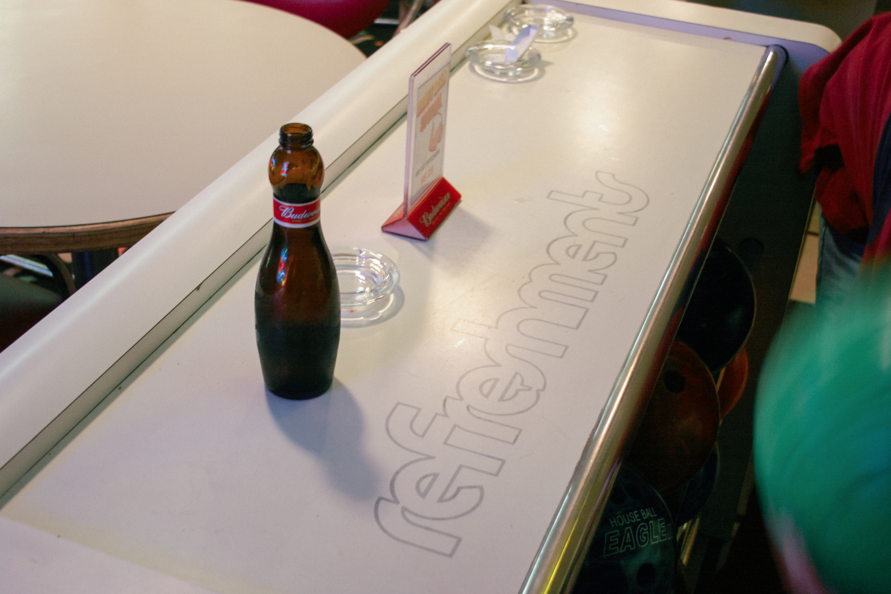 A Budweiser and some ashtrays at the bowling alley - Canon EOS 20D