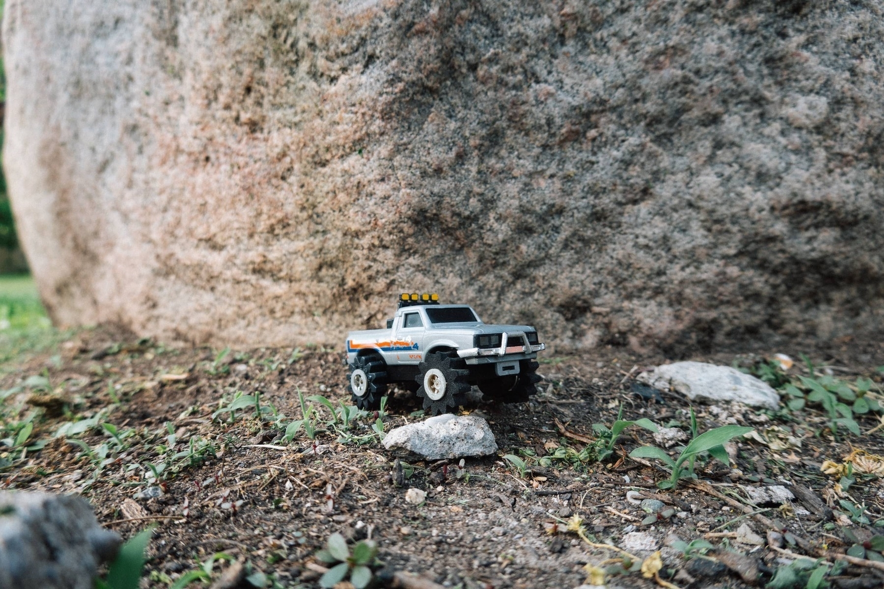 Stomper truck toy - Sony RX100