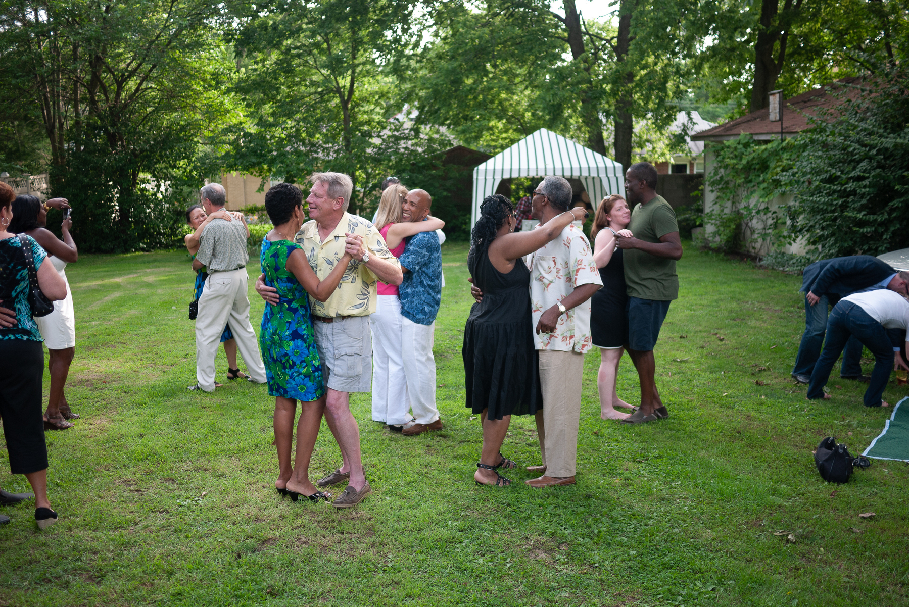 Backyard dancing - Lumix GF1