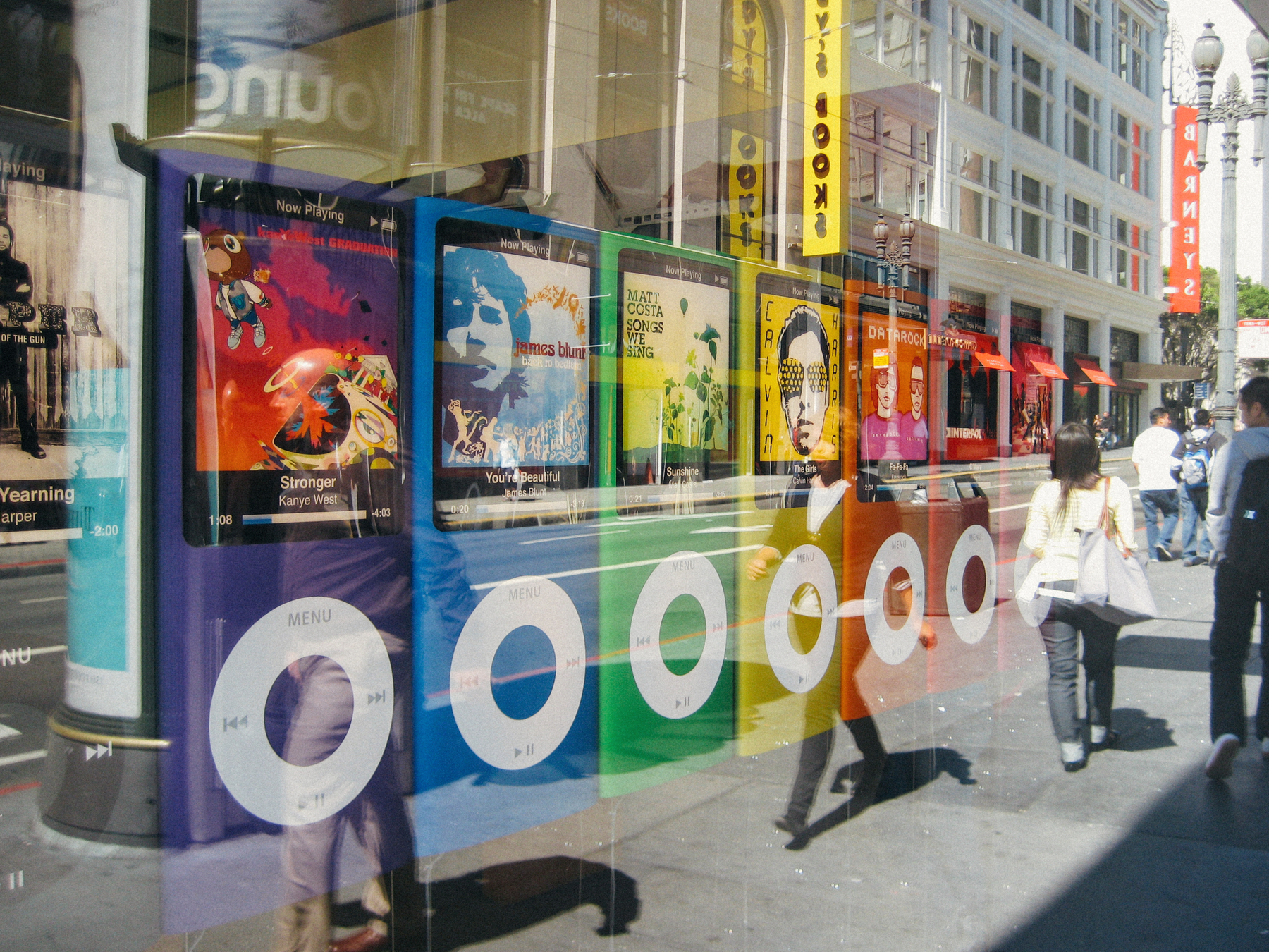 iPods Nano window display, San Francisco - Canon PowerShot SD750