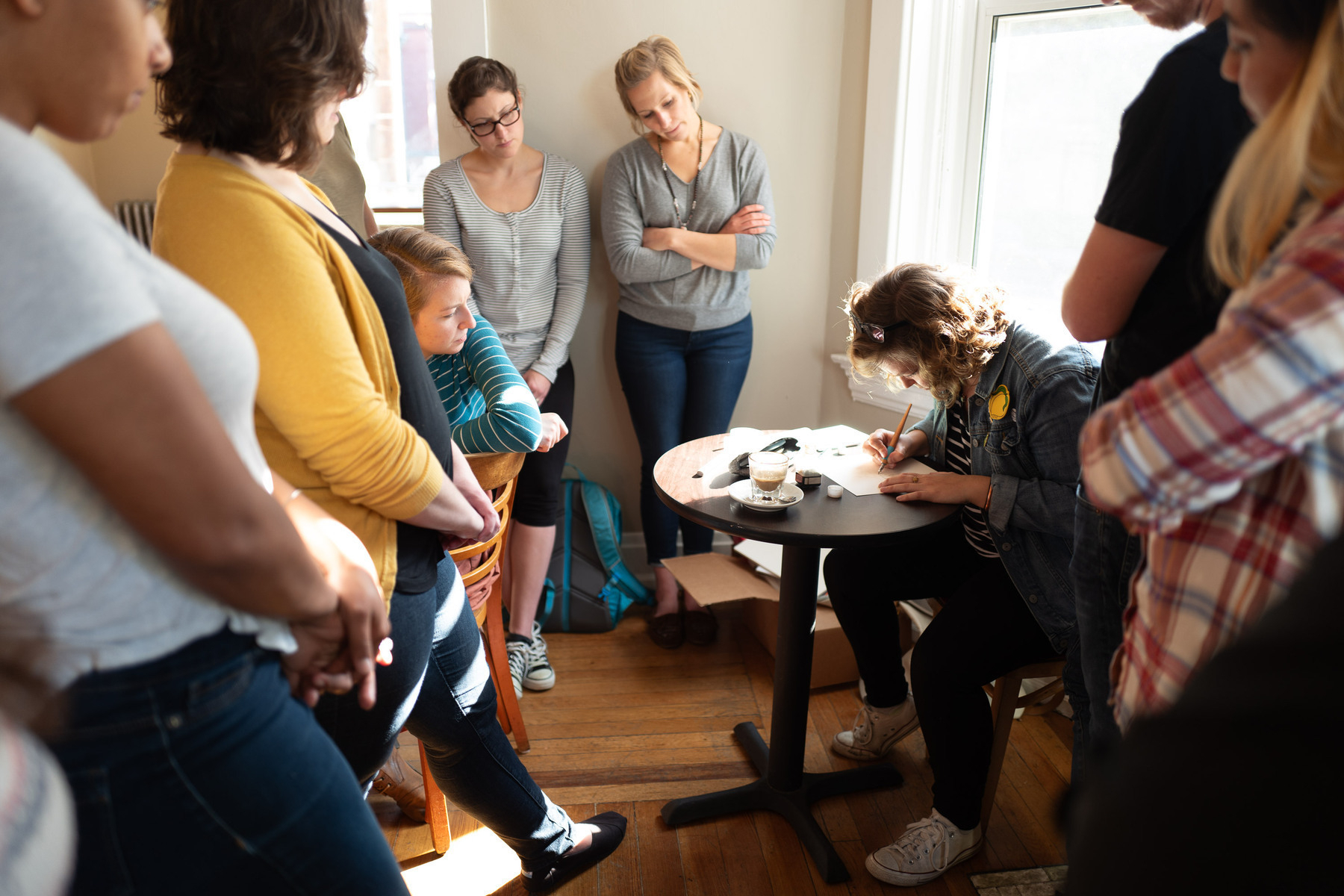 Erin Barker demonstrates lettering techniques with a fountain pen - Leica Q