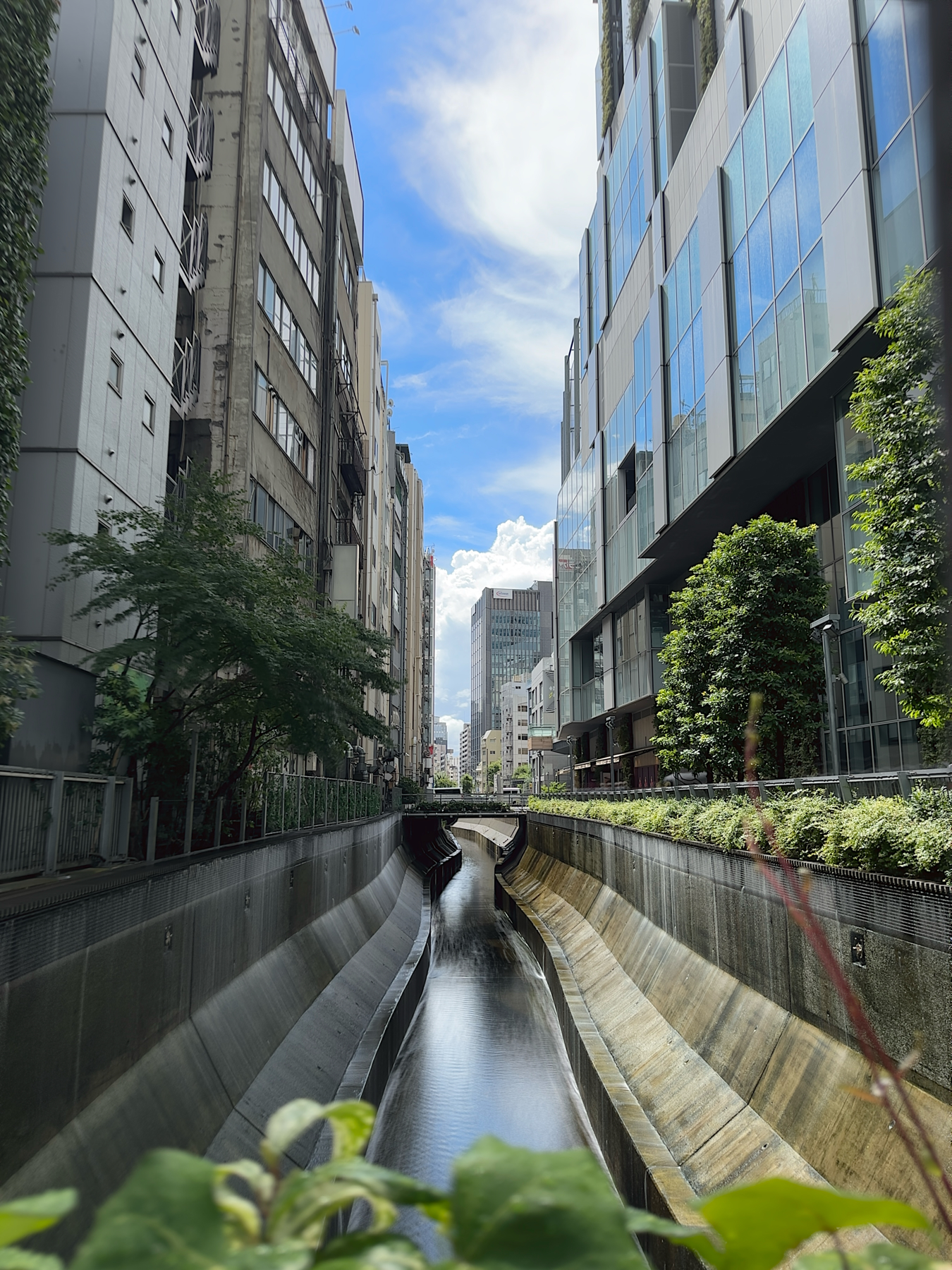 A time lapse of a man made river in the streets of Tokyo