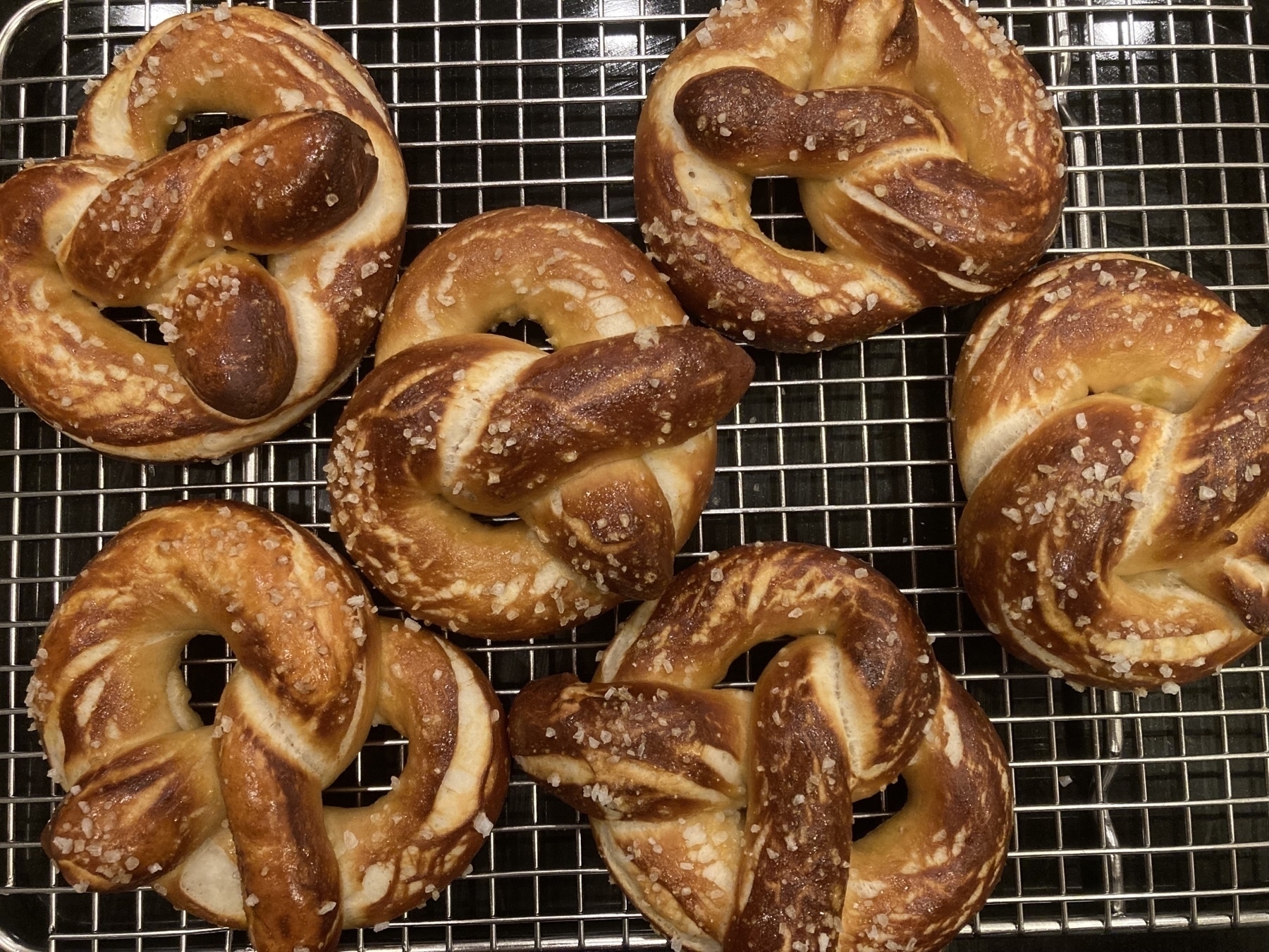 soft pretzels, home baked