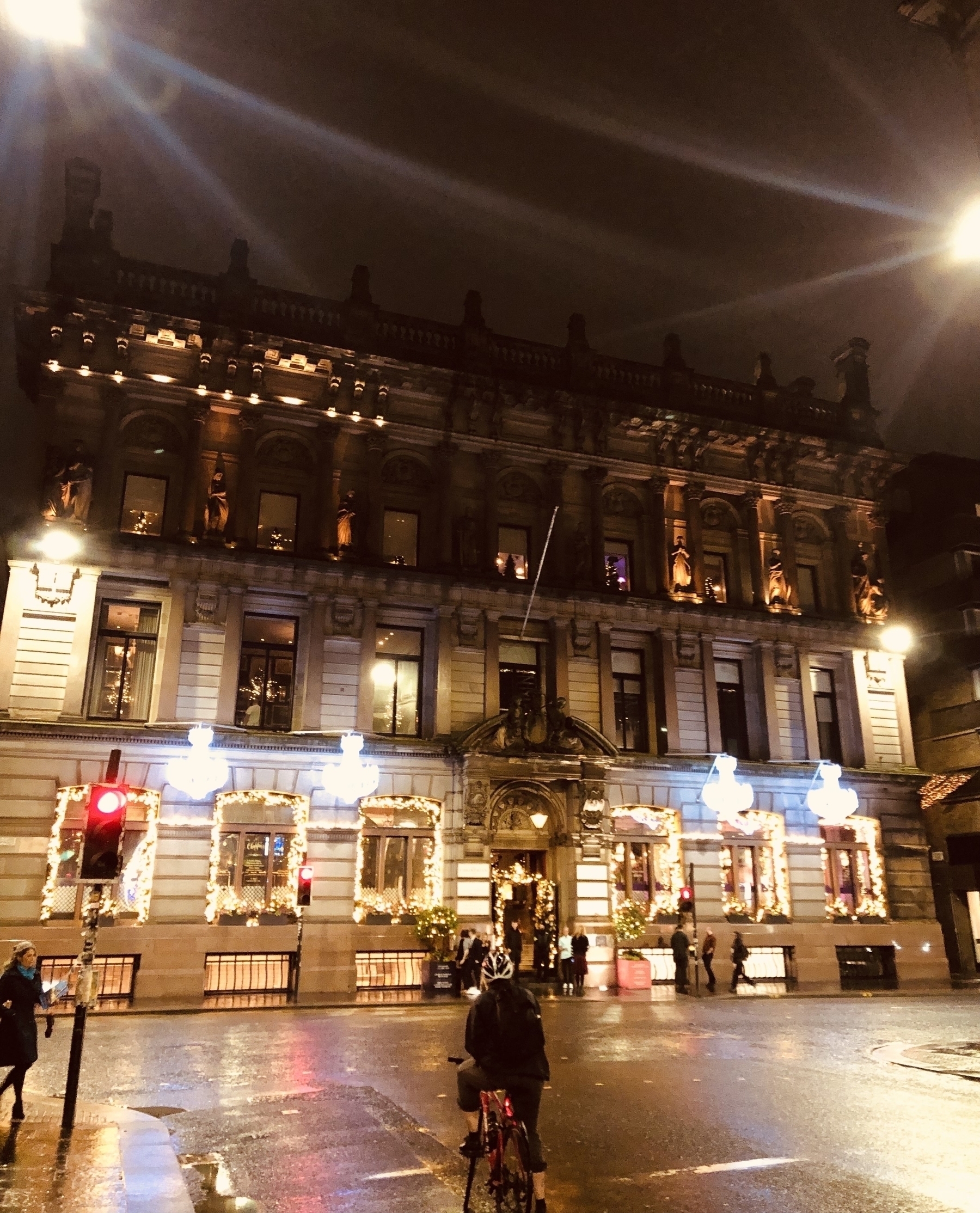 Beautiful Glasgow building at night with Christmas lights