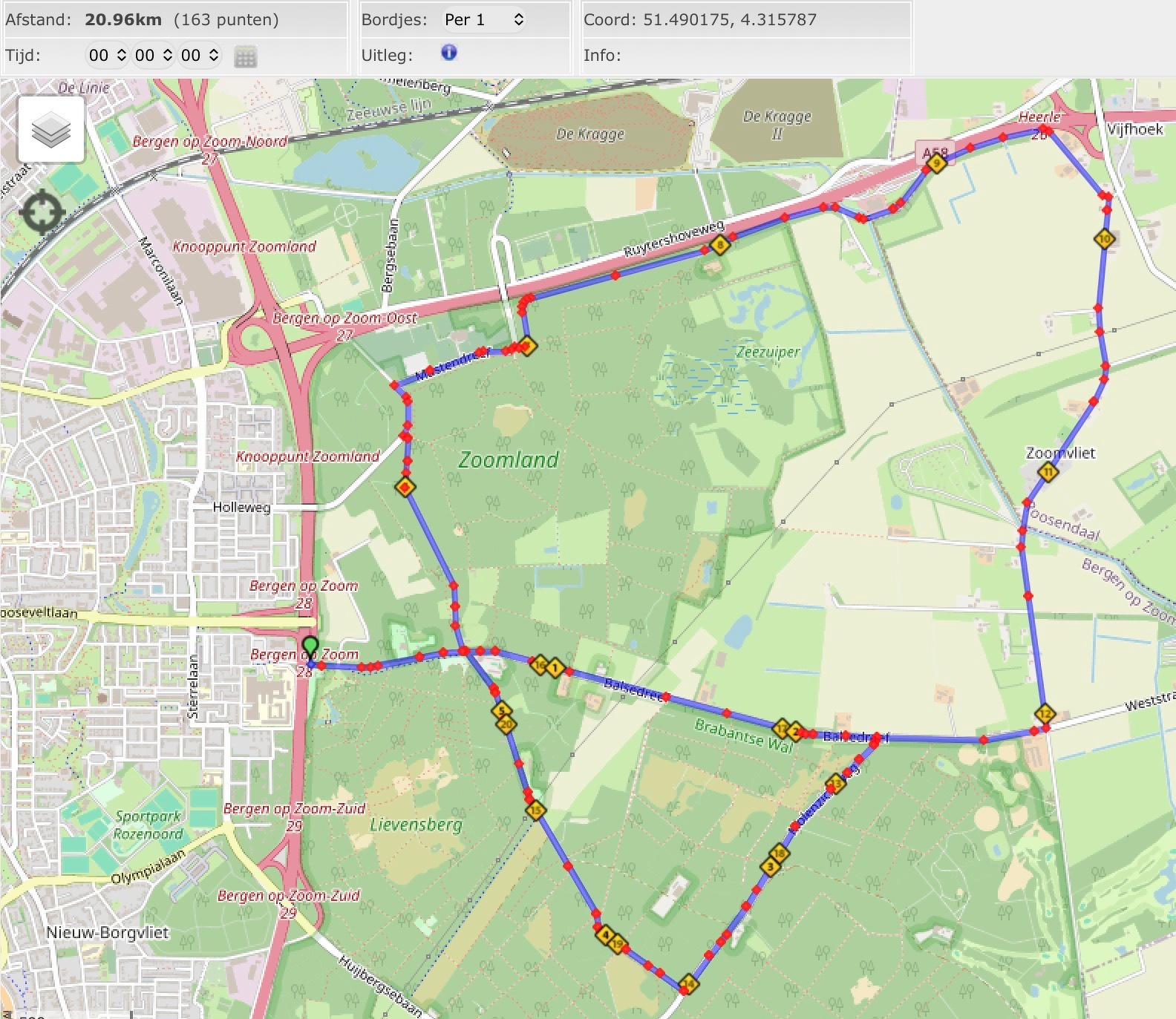 Een gedetailleerde kaart toont een route van 20,96 kilometer, gemarkeerd met waypoints en richtingspijlen die door de Zoomland-regio en omliggende gebieden cirkelen.