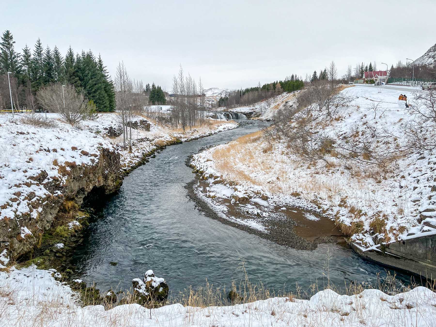 The Varmá river in winter