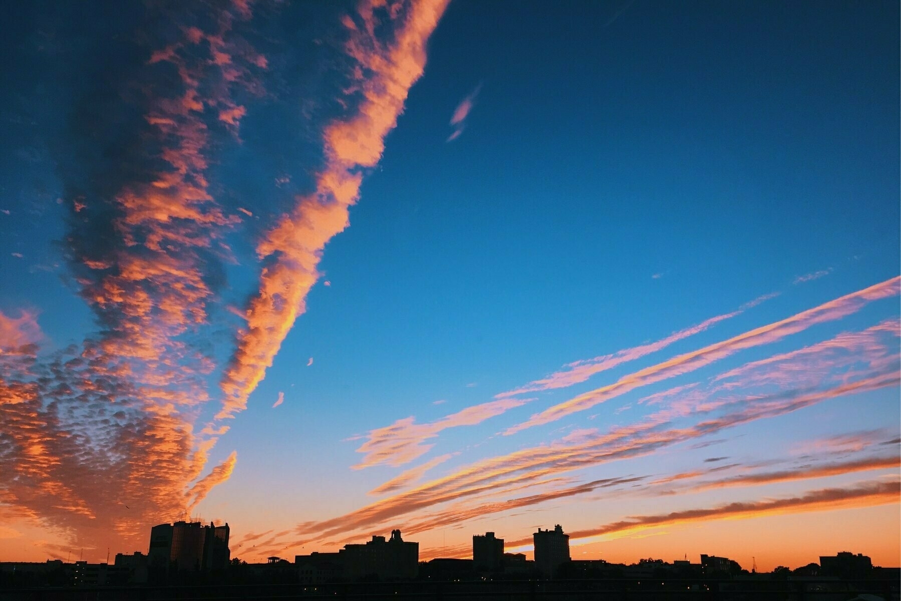 sunset cloud streaks