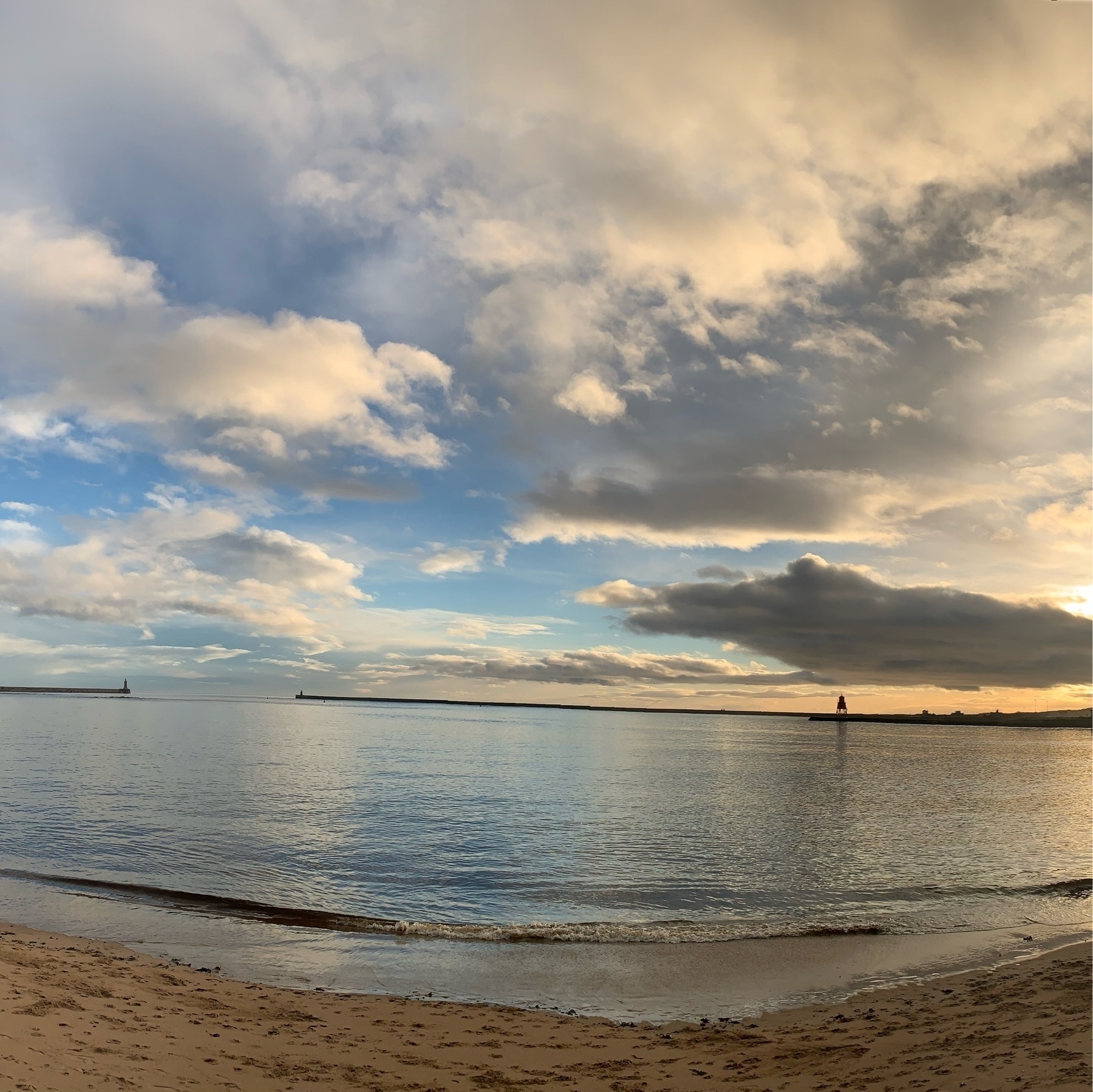 Panoramic view of a calm sea at the mouth of the river