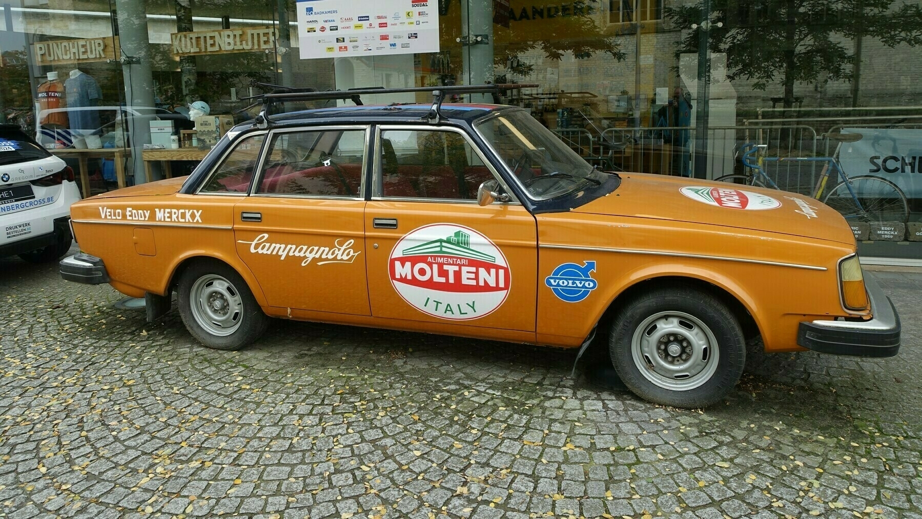 oude wielervolgwagen van Molteni