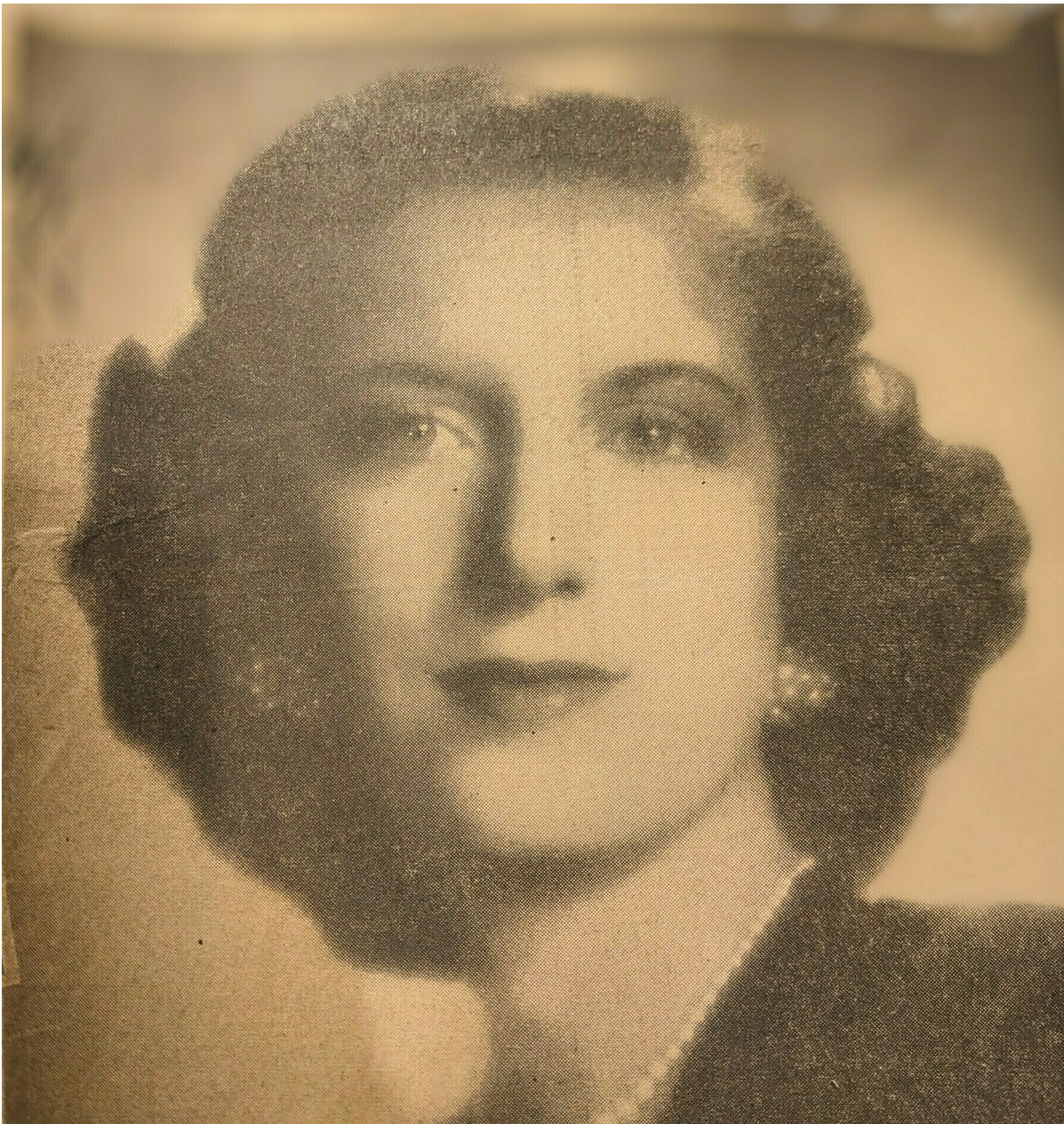 1940s newspaper photo portrait of an elegant young woman