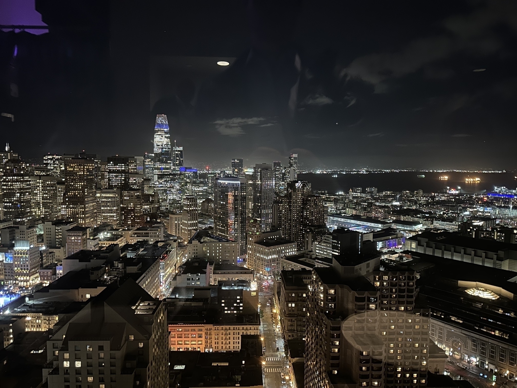 San Francisco skyline at night.