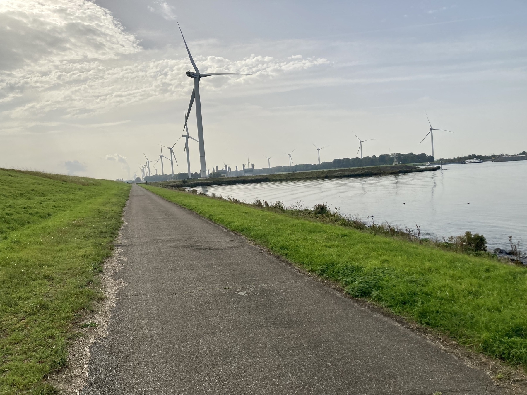 cycling path alongside the canal between the rivers Rhine and Scheldt