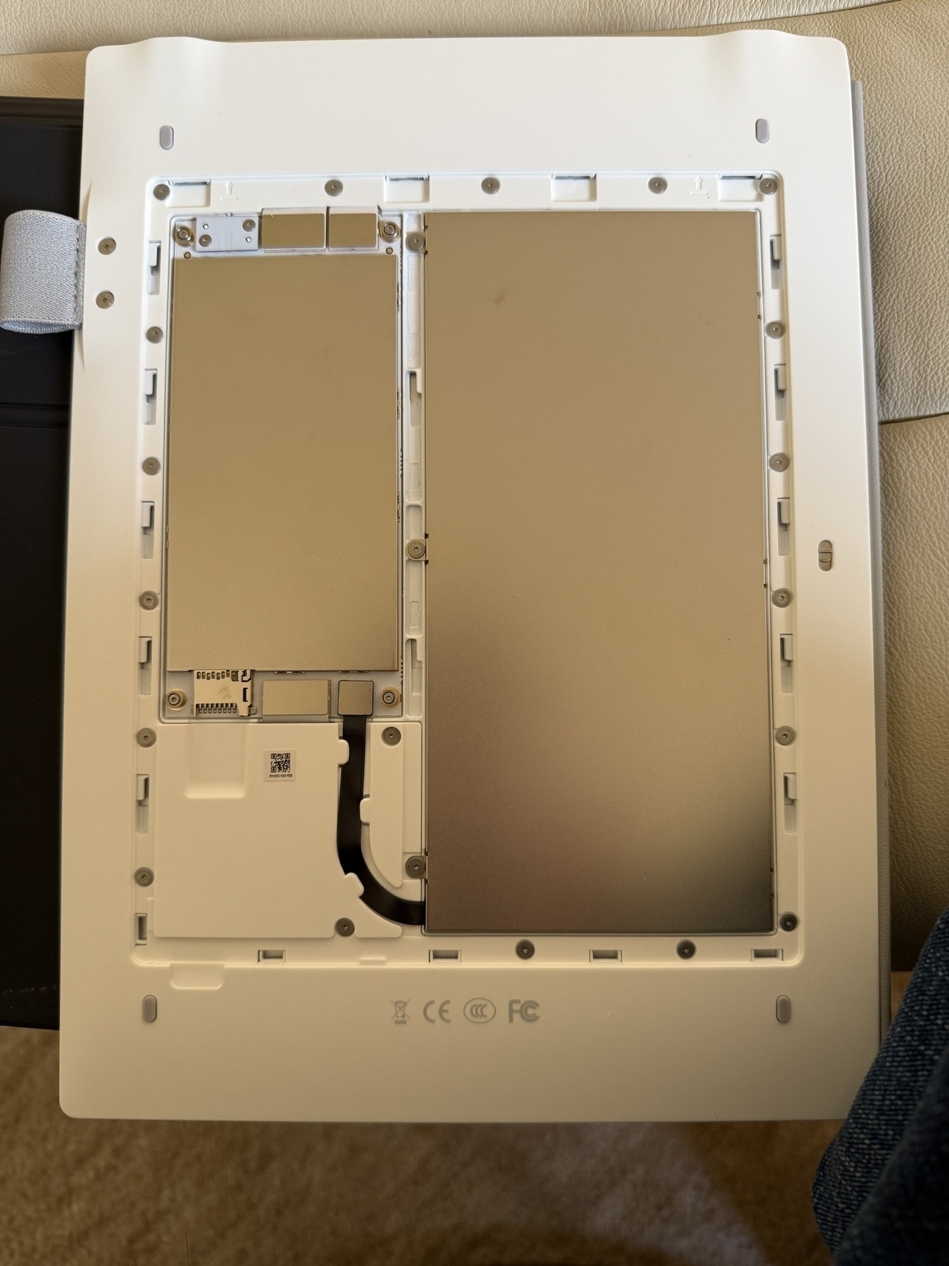 SuperNote CPU module and battery.