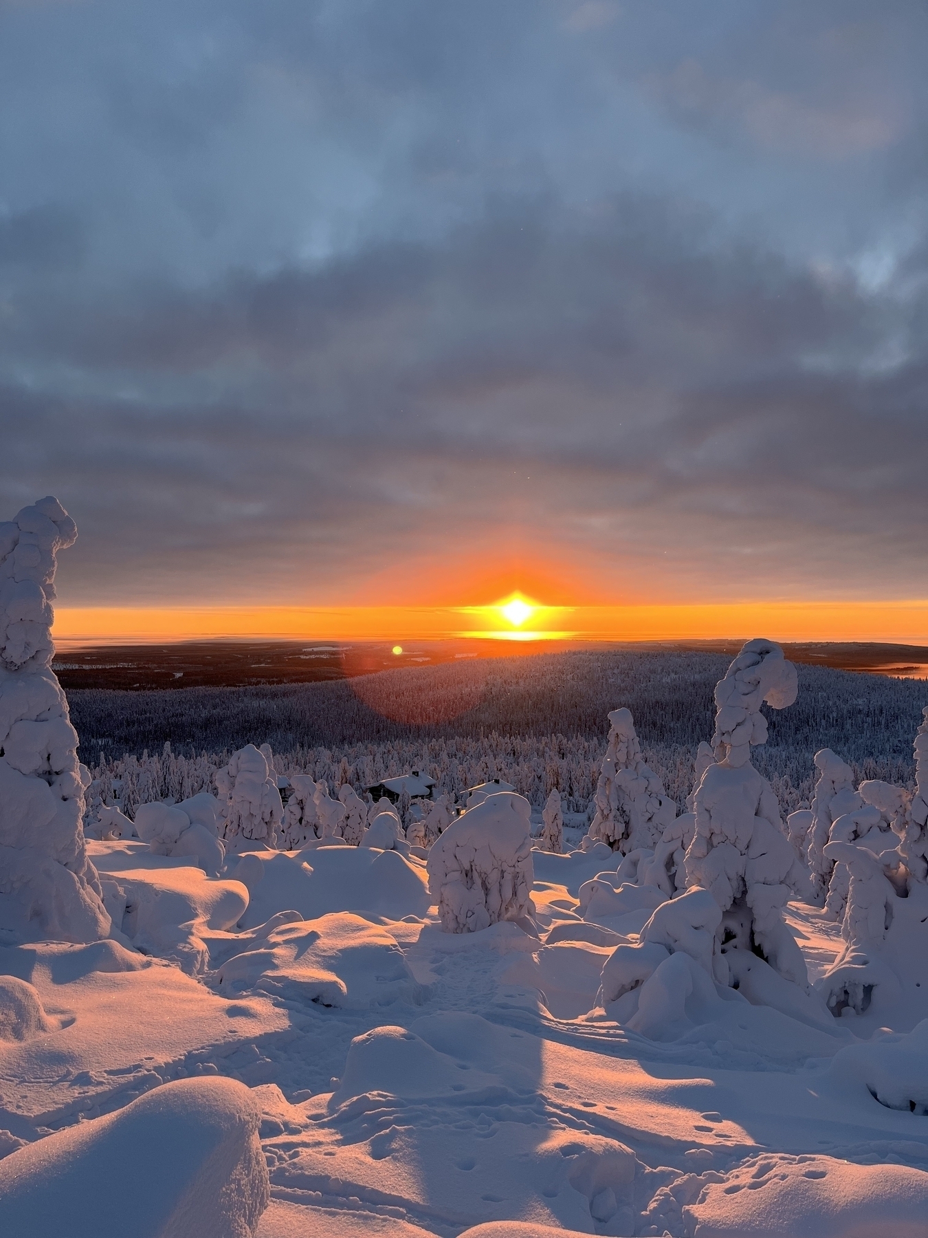 Third Iso-Syöte sunset shot, overlooking the valley