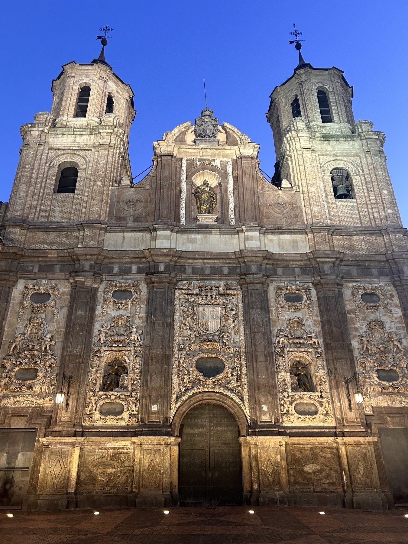 The front of a baroque cathedral. It's the Iglesia de Santa Isabel de Portugal in Zaragoza, Aragon. 