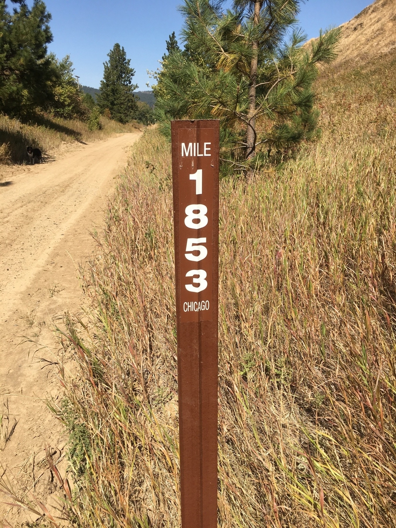 Railroad mileage marker