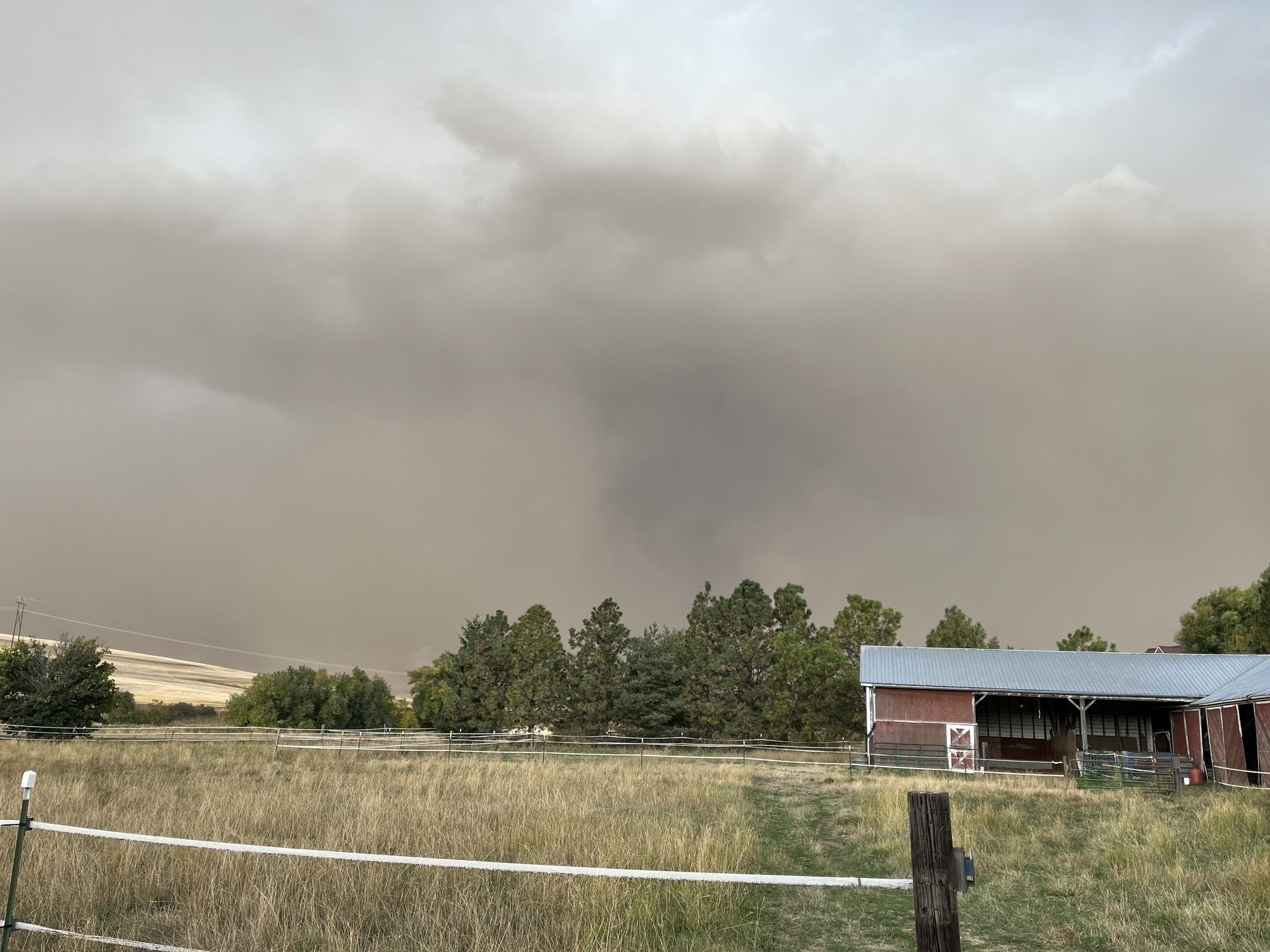 Dust storm about to hit rural farm