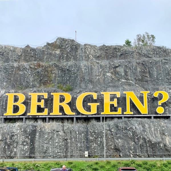 Sign outside Flesland that reads: Bergen?