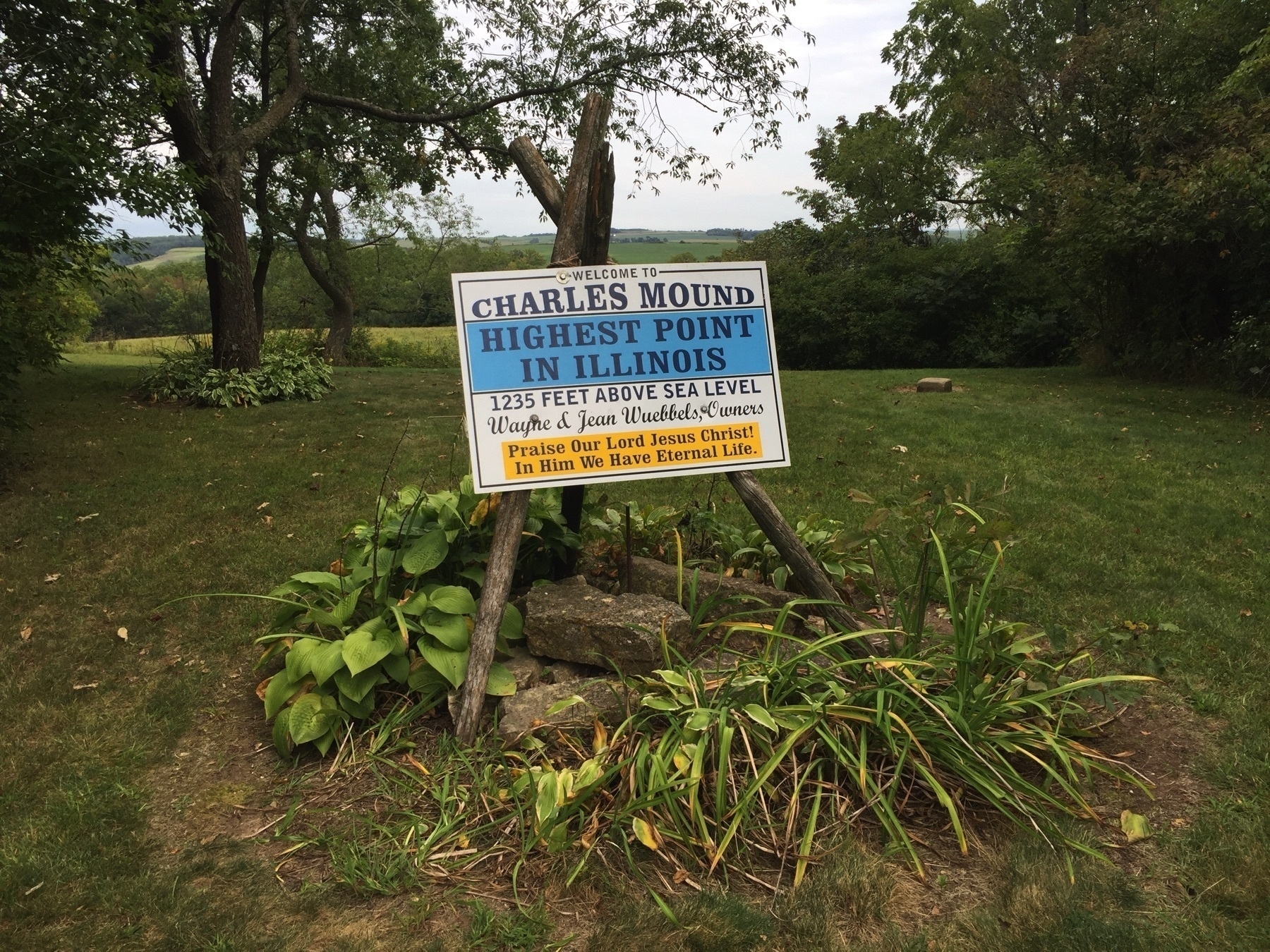 Temporary sign anouncing Charles Mound