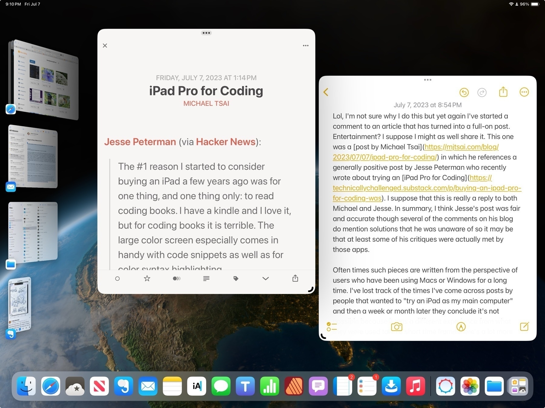 A screenshot of an iPad shows two apps being used. The app Reeder on the left and this post being written in Apple Notes on the right.