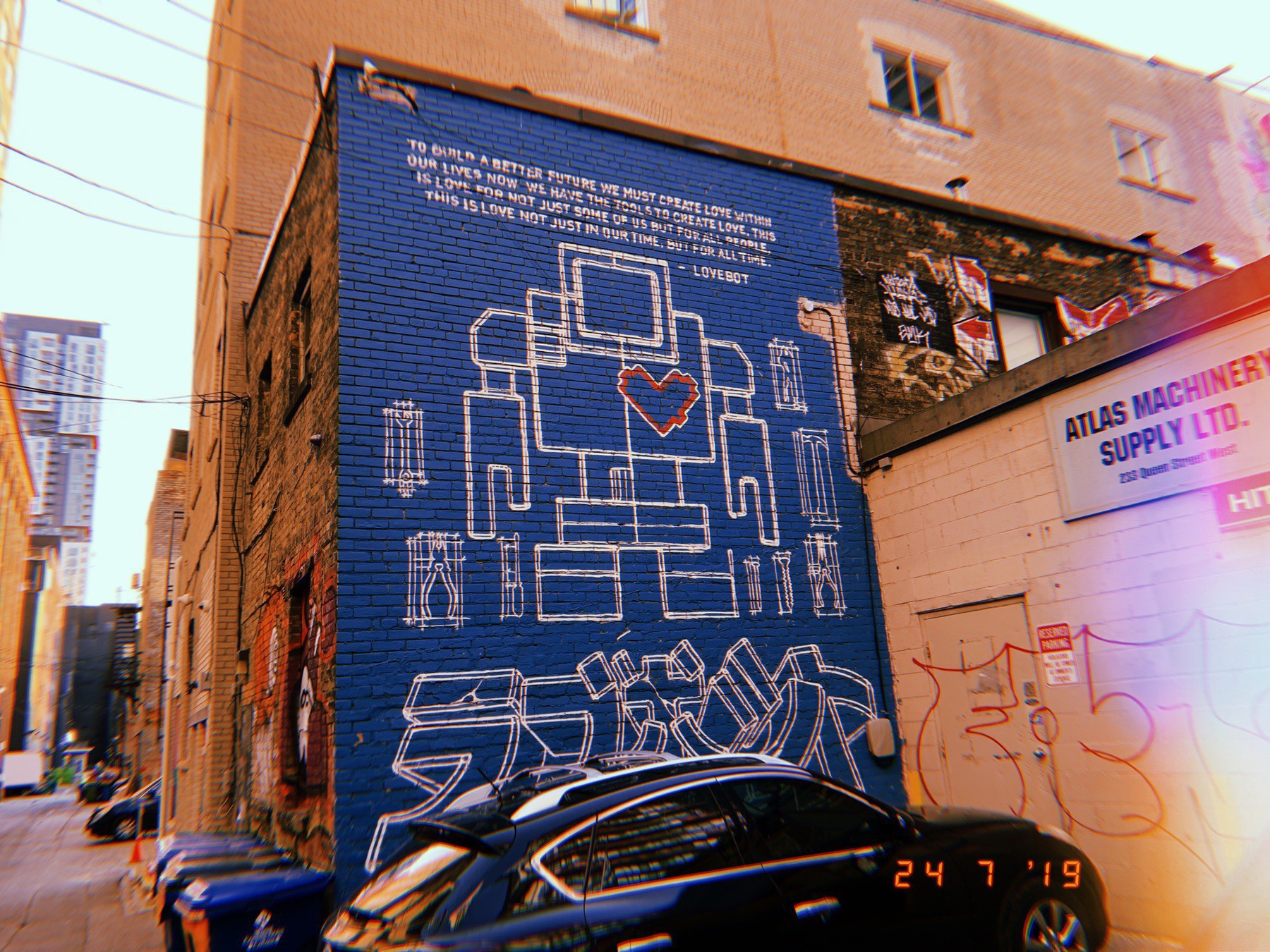 Lovebot Graffiti