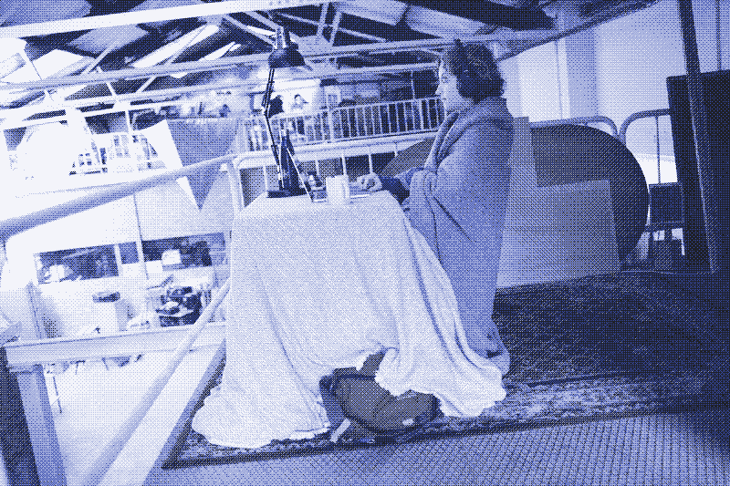 max-insulated-table_dithered.png Max insulated table_dithered.