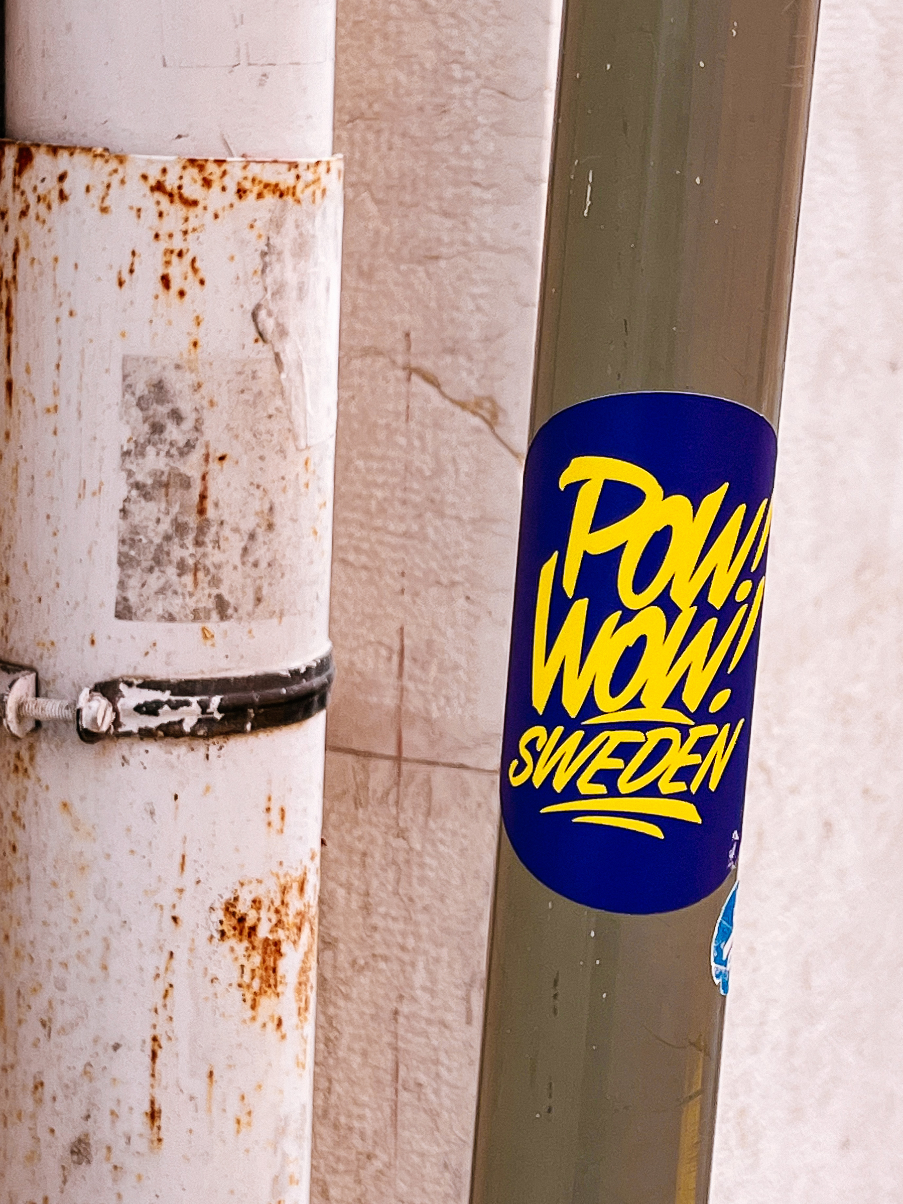 Sticker with the words “POW WOW Sweden” 