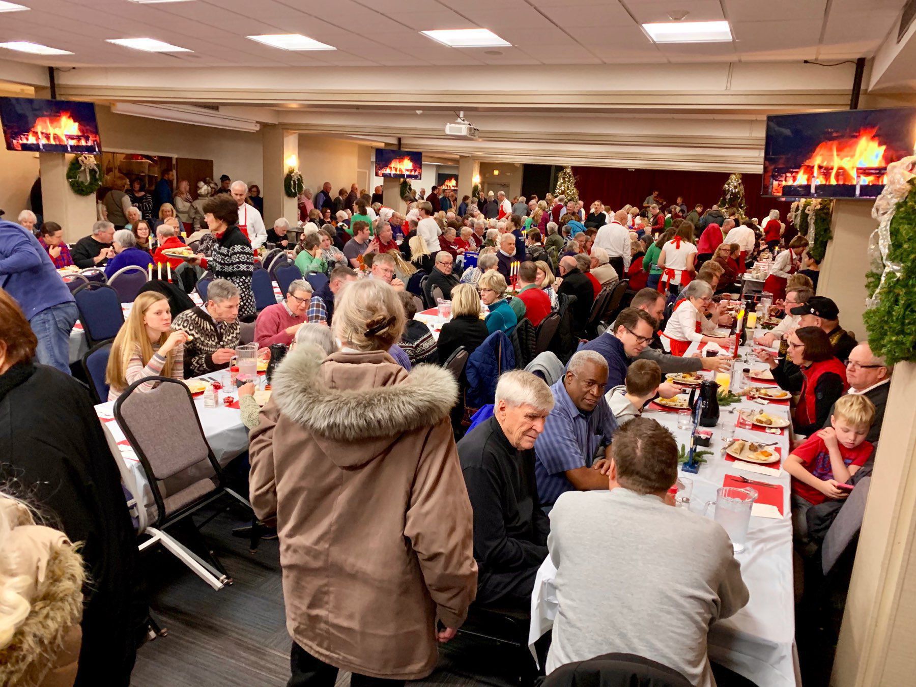 Big Crowd for the Lutefisk Dinner