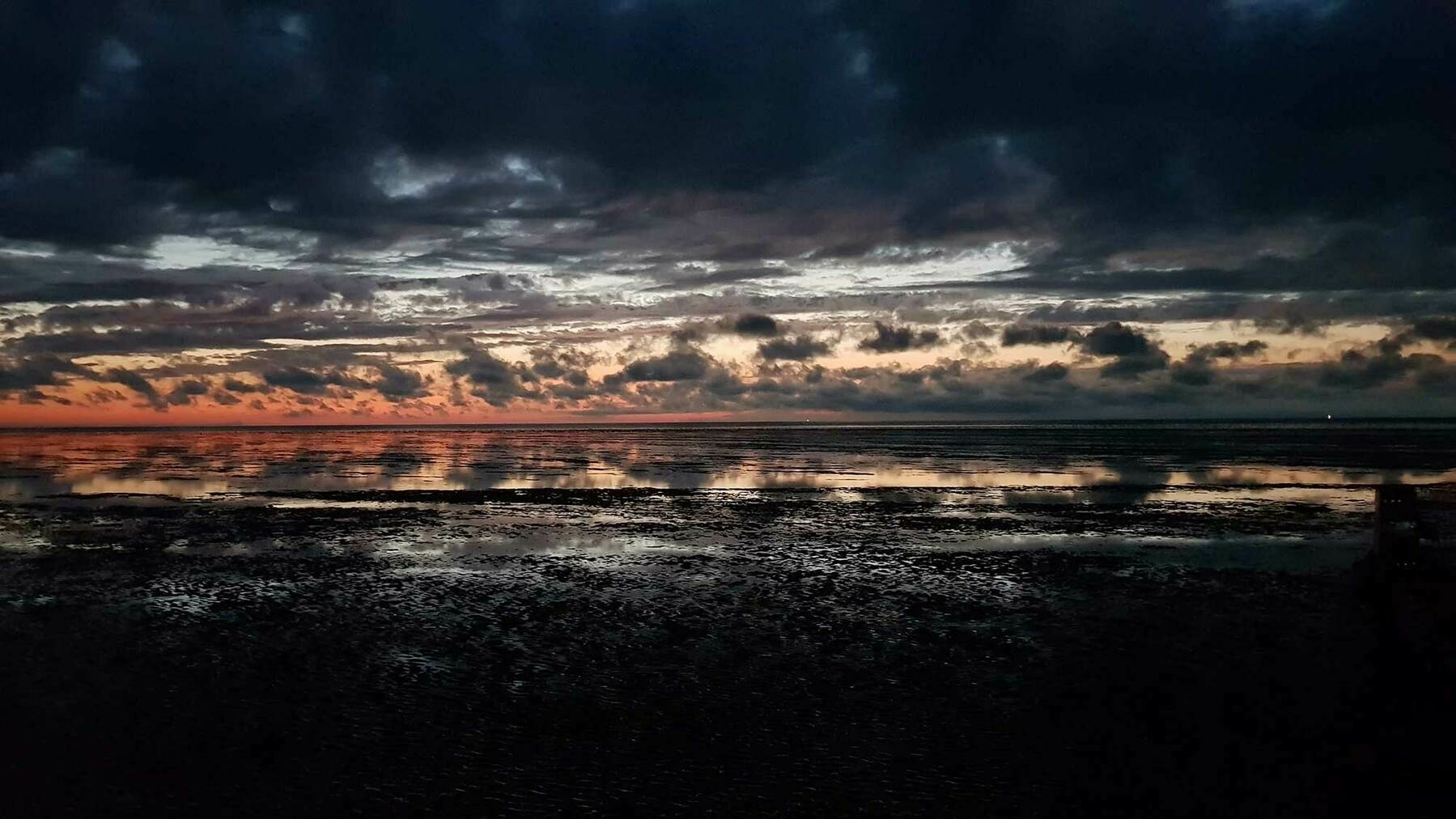 A very moody sunset over the sea
