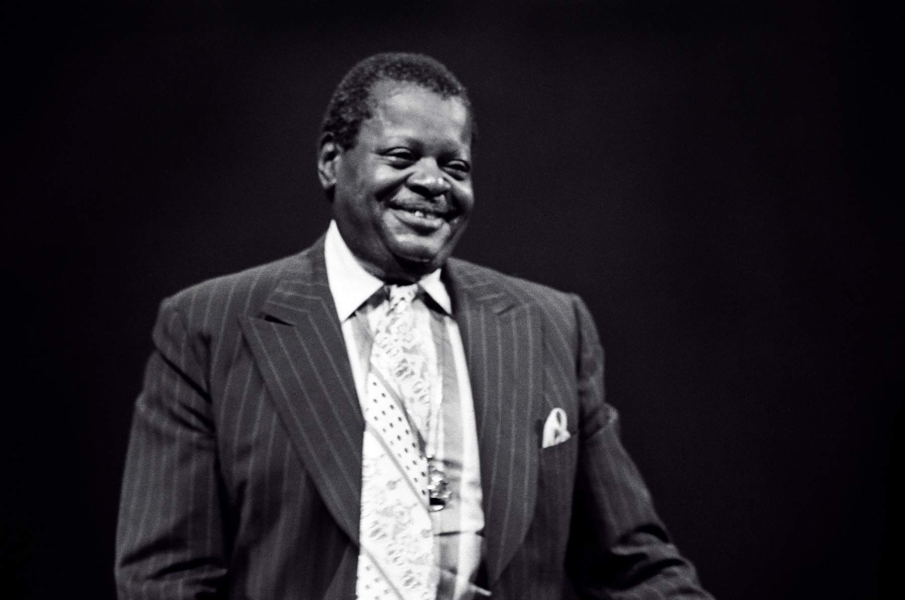 By Tom Marcello Webster, New York, USA - Oscar Peterson portrait -1977, CC BY-SA 2.0, [commons.wikimedia.org/w/index.p...](https://commons.wikimedia.org/w/index.php?curid=3889466)