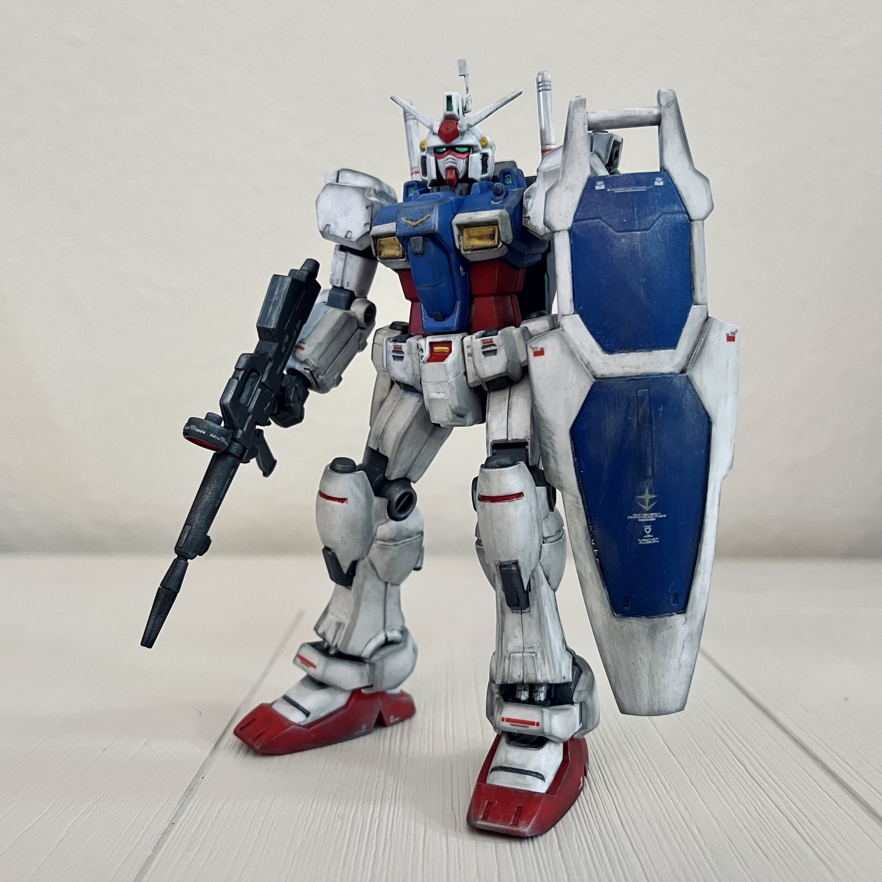 Completed model Gundam RX-78GP01