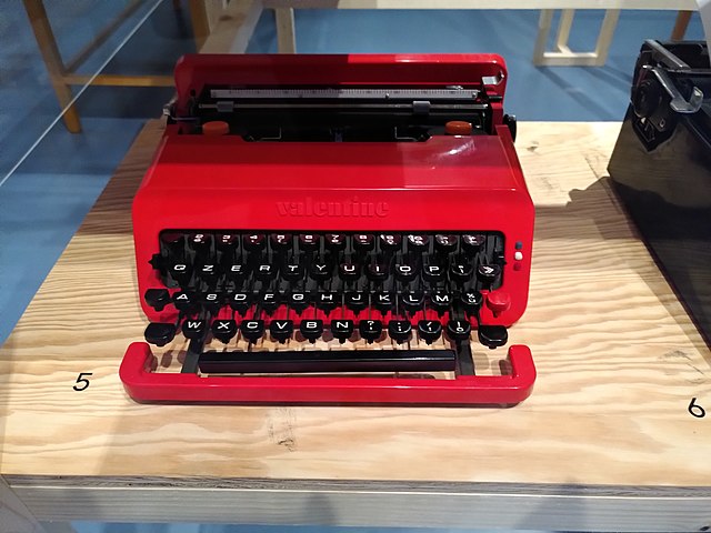 Hermann Burger's red typewriter. Source: Wikipedia